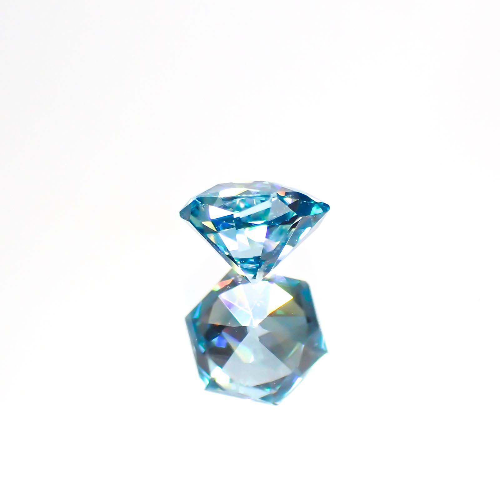 ◇ヘキサゴンカット◇ブルージルコン(宝石名ジルコン)カンボジア産 0.78ct 識別済[220113995]4.9x4.8mm前後