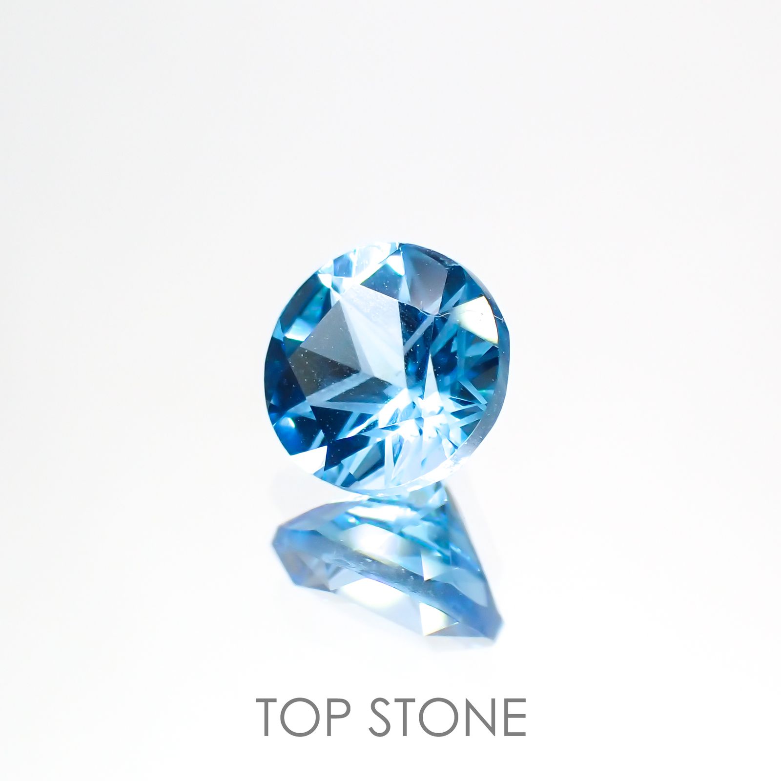 ◇特殊カット◇スイスブルートパーズ(宝石名ブルー・トパーズ) ブラジル産 1.04ct 識別済[211013014]6.1×6.1mm前後