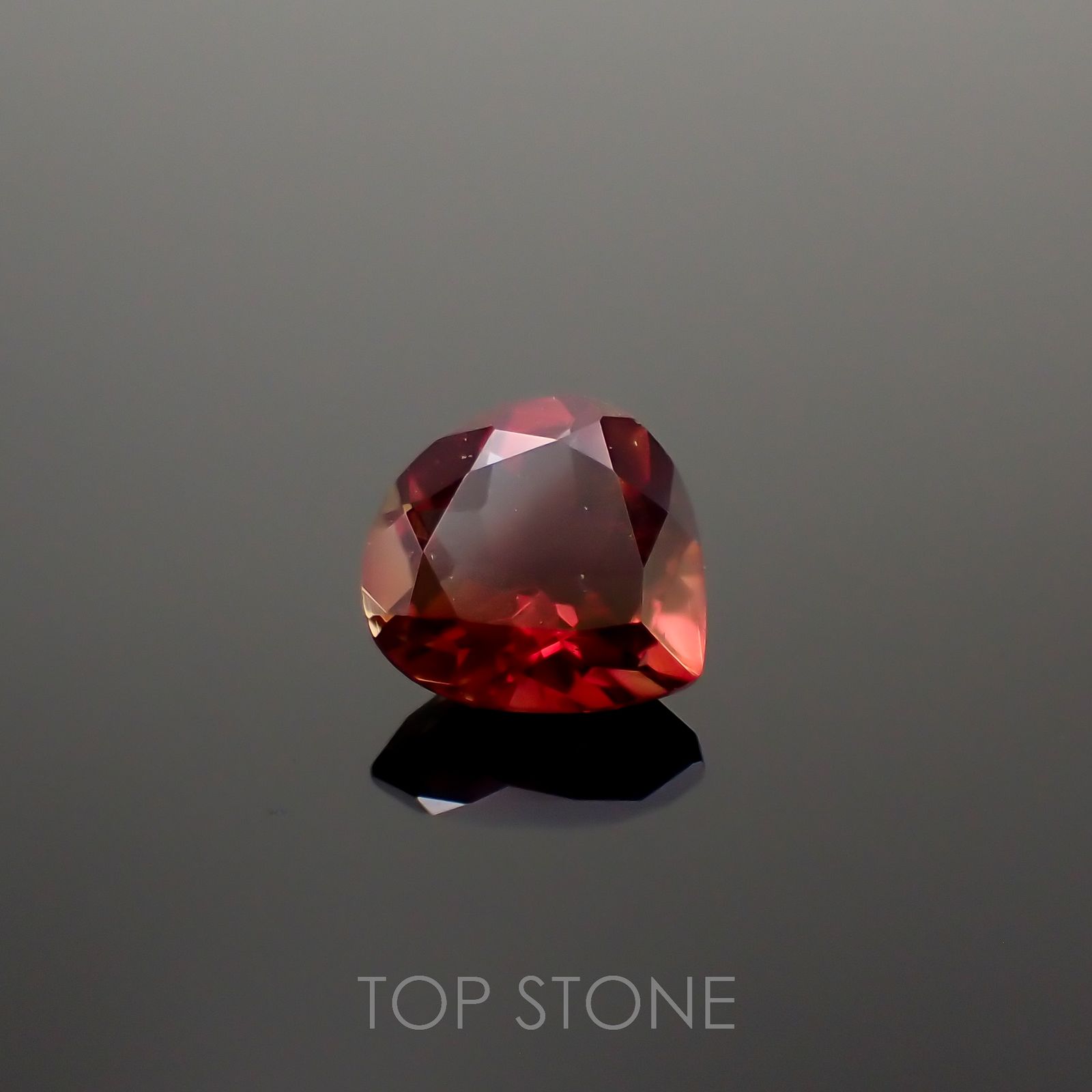 オレゴンサンストーン アメリカ・オレゴン州産 1.01ct[221018709]7.4x7.3mm前後