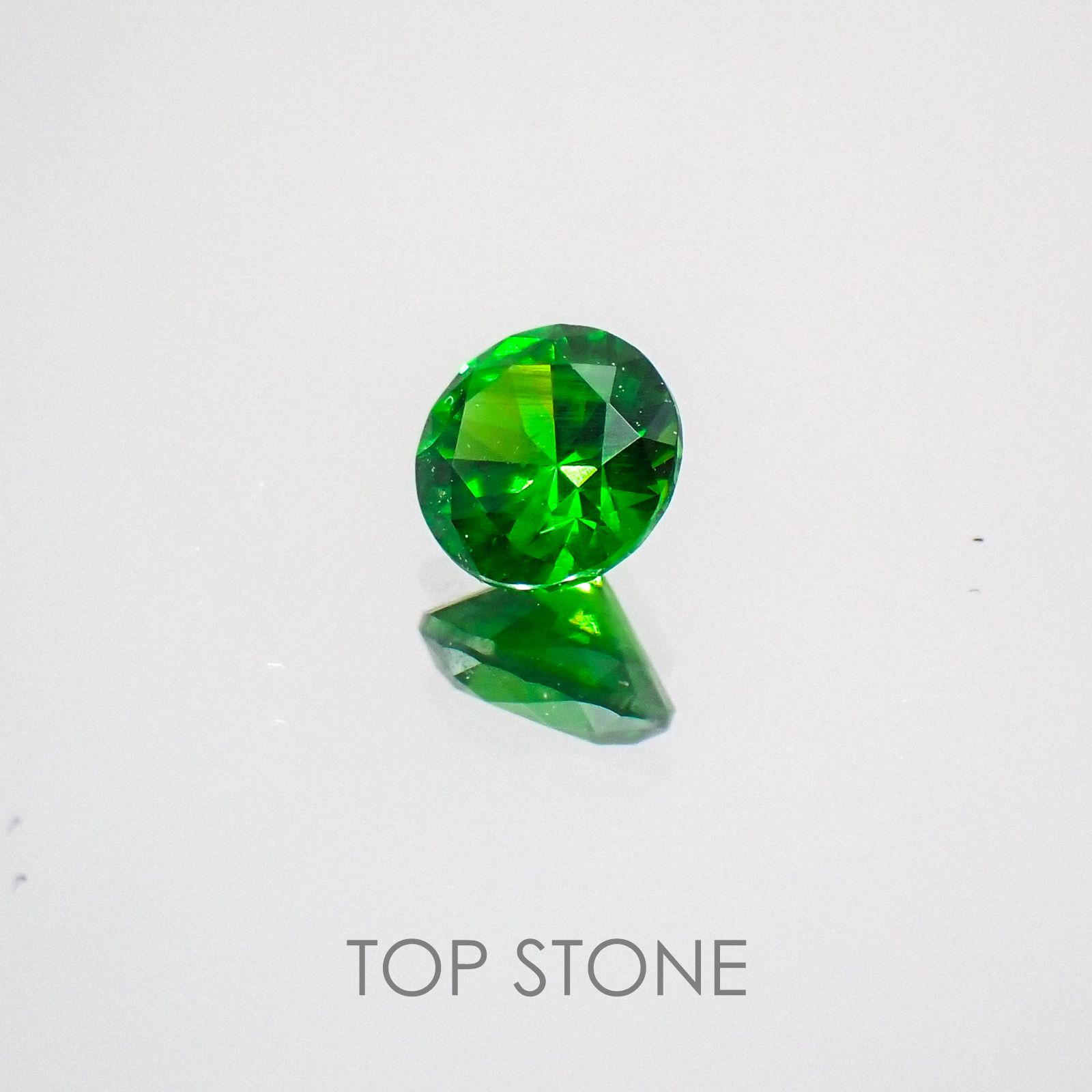 デマントイドガーネット ロシア産 ルース 0.37ct[210310247]4.2×4.2mm前後