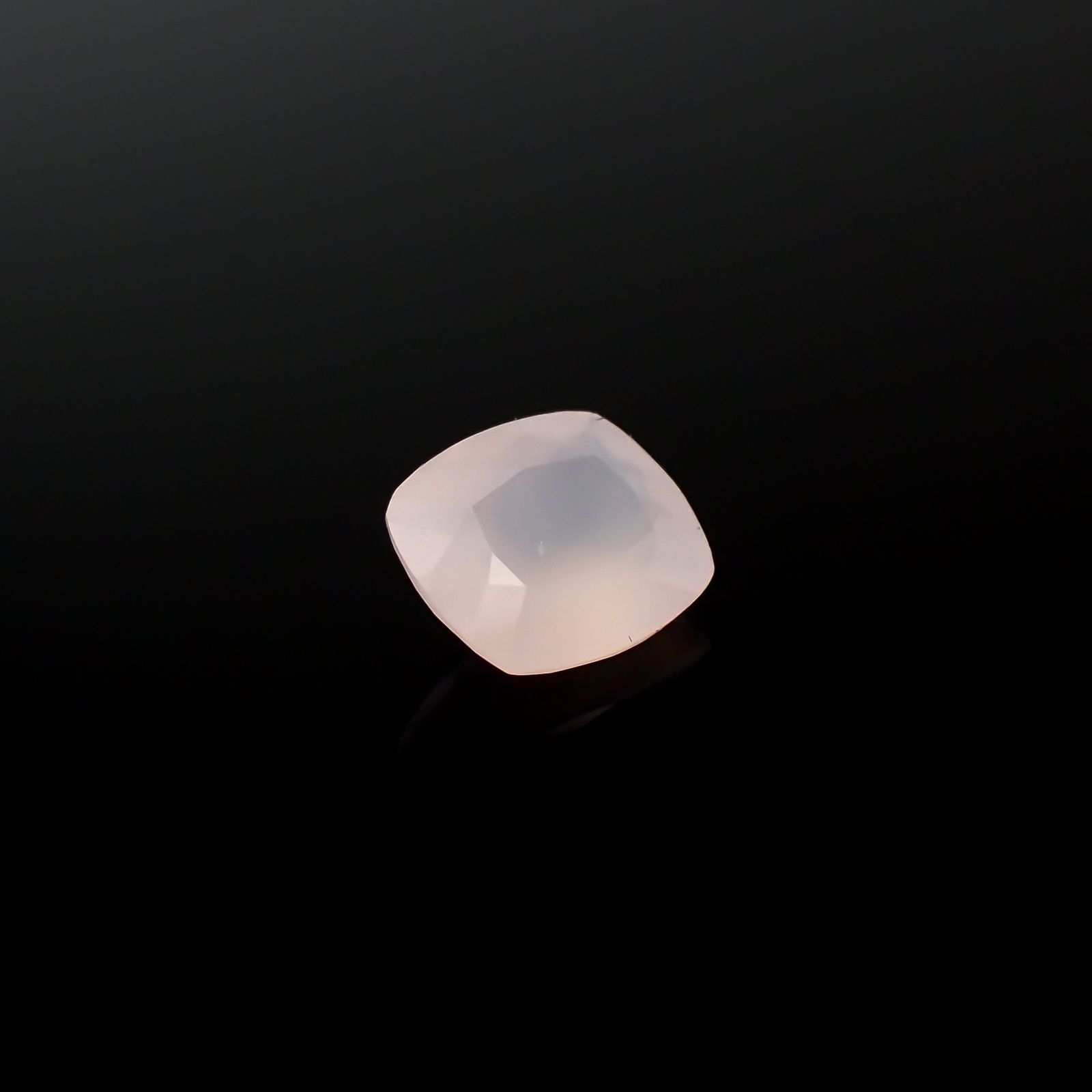 ピンクスミソナイト メキシコ産 0.94ct[240527547]6.4x5.3mm前後