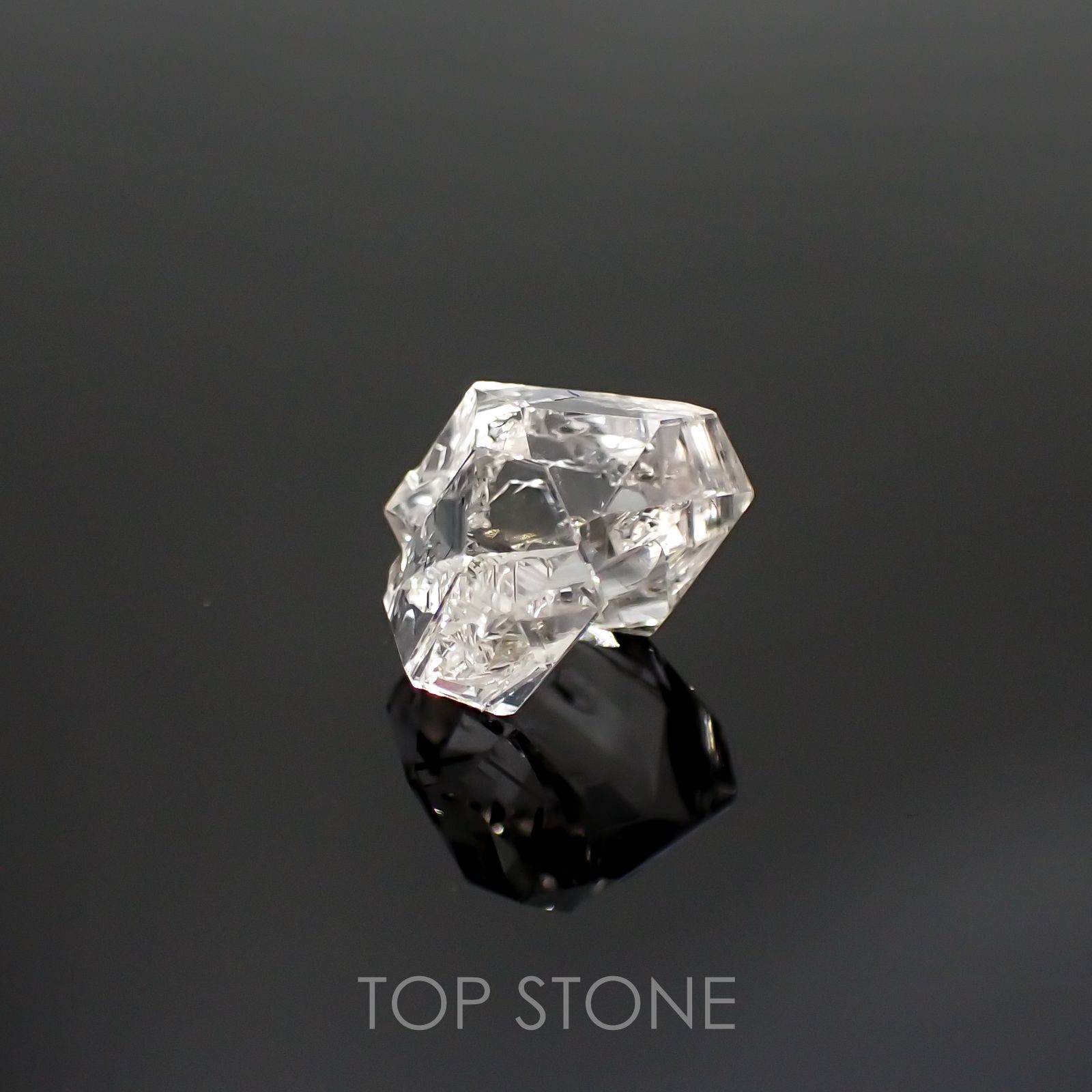 ハーキマーダイヤモンド 原石 アメリカ・ニューヨーク州産 2.82ct[220115427]8.7x7.9mm前後