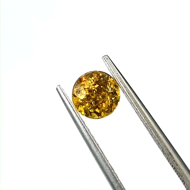 ゴールデンスフェーン(宝石名スフェーン)ナミビア産 0.98ct 識別済 