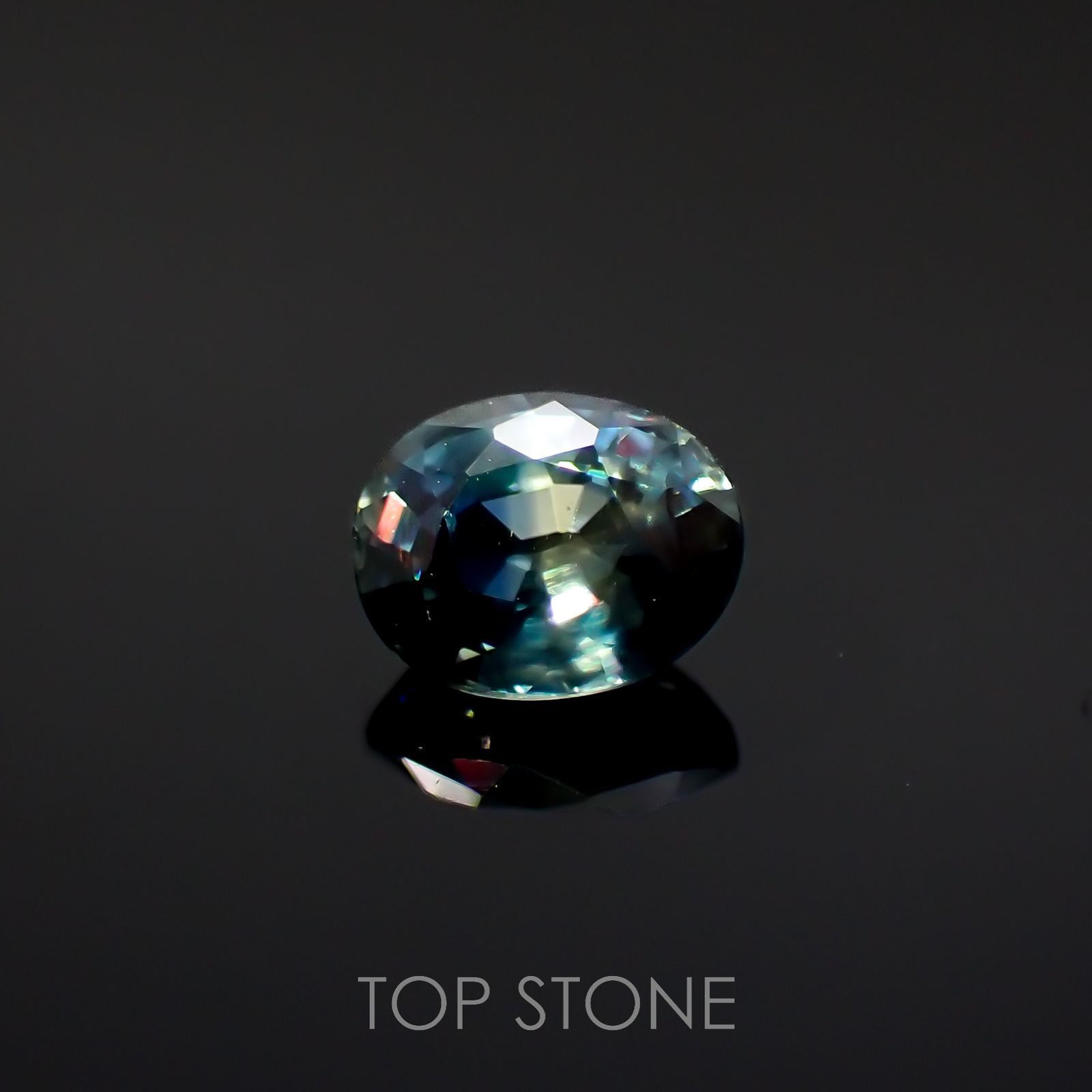 バイカラーサファイア マダガスカル/オーストラリア産 0.51ct[221018232]4.8x3.9mm前後 | TOP STONE(トップストーン)