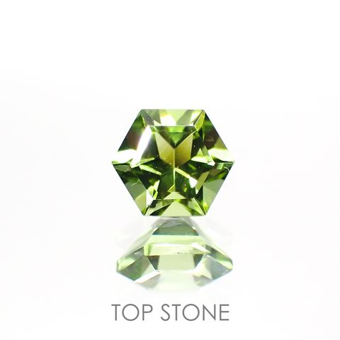 ◇ヘキサゴンカット◇ペリドット(宝石名ペリドット) パキスタン産 0.68ct 識別済[210913102]4.9×4.9mm前後