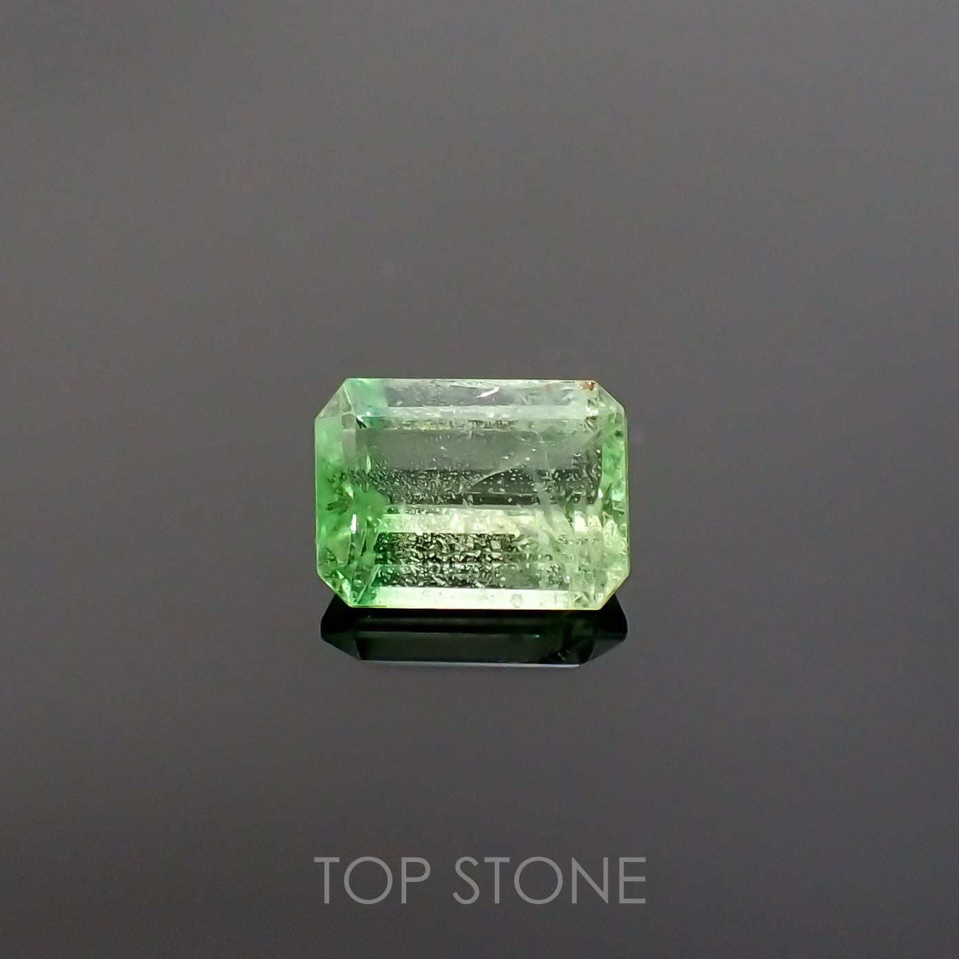 バイカラーツァボライト(宝石名グリーン グロッシュラー・ガーネット) タンザニア産 1.12ct 識別済[210711914]6.6×5mm前後