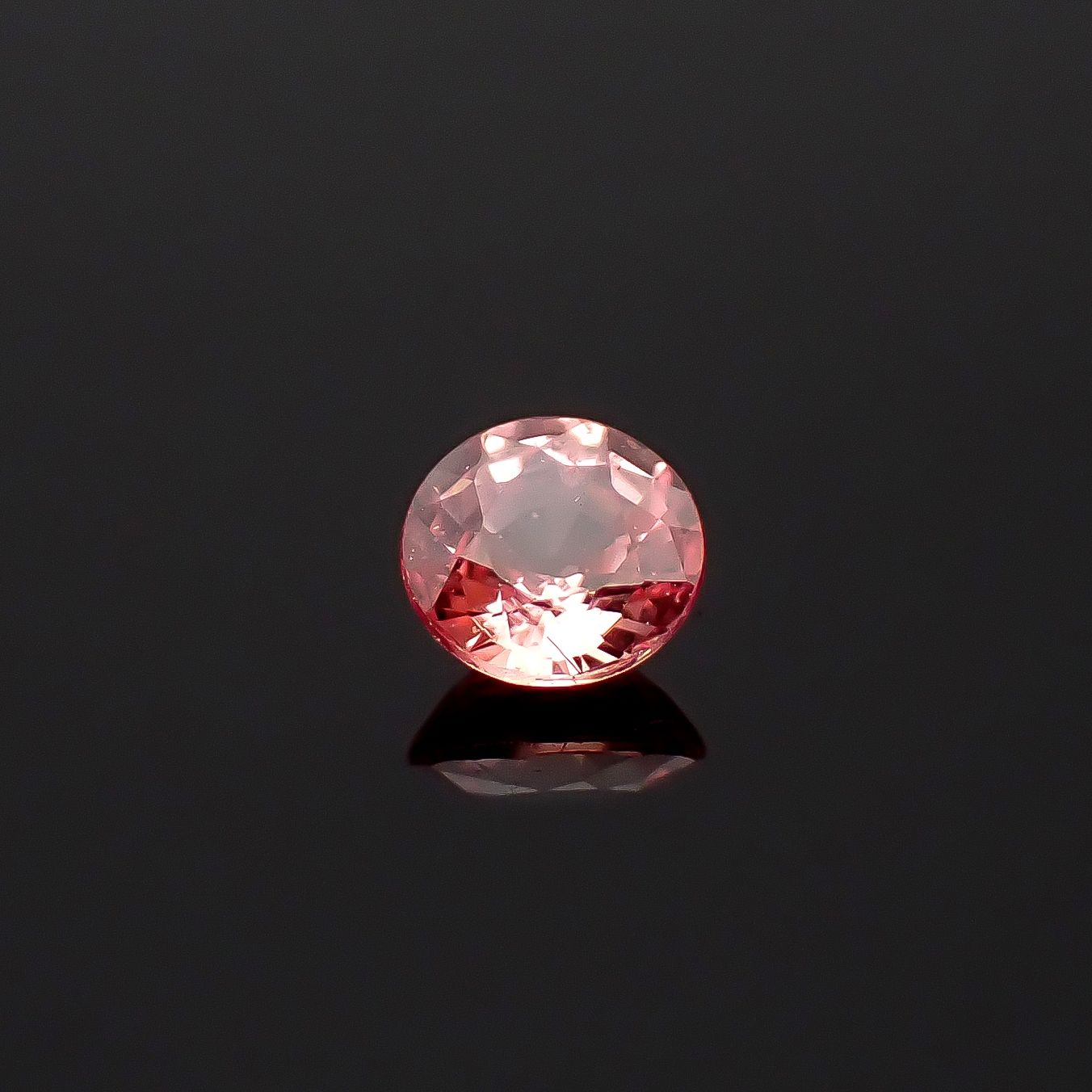 パパラチャサファイア(宝石名サファイア/別名パパラチャ・サファイア)スリランカ産 DGL鑑付 0.196ct / 3.42x3.46mm前後 [260632267]