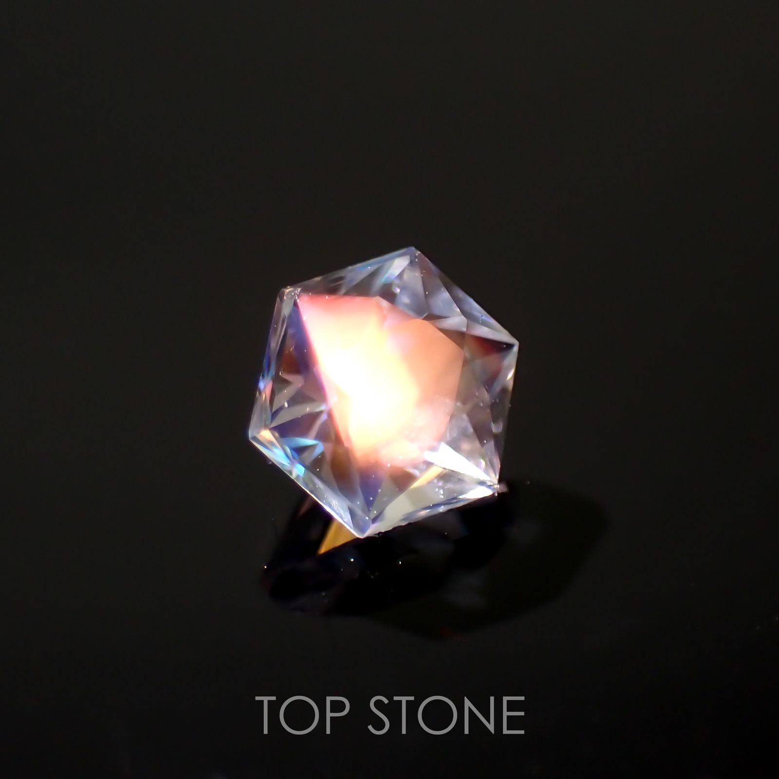 ◇ヘキサゴンカット◇レインボームーンストーン(宝石名ラブラドライト)マダガスカル産 0.3ct 識別済[211113735]4.1x4.1mm前後