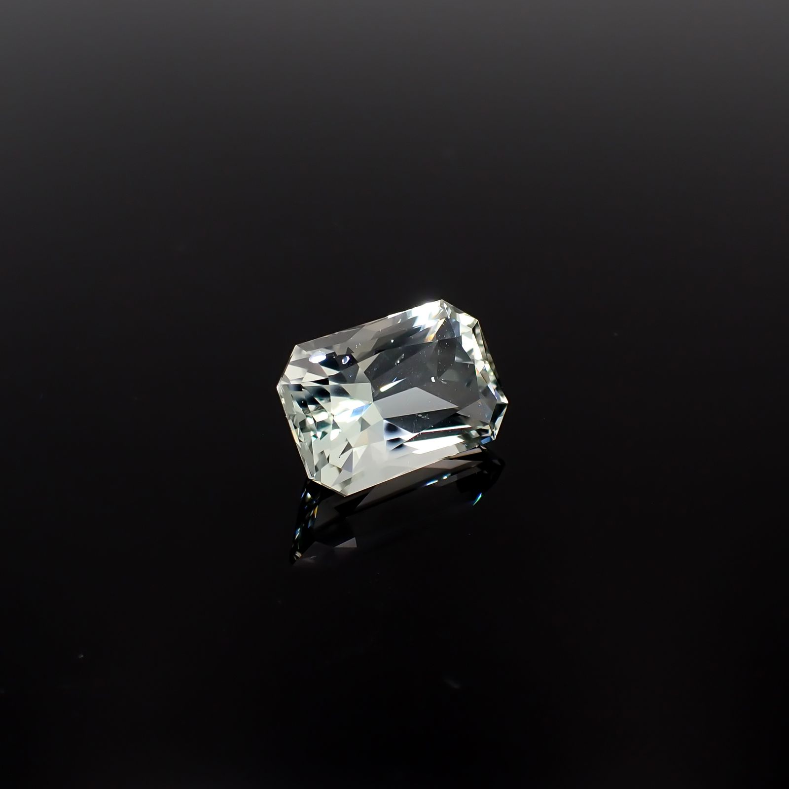 オリゴクレース(宝石名オリゴクレース)ケニア産 4.70ct 識別済[240628006]12.5x8.2mm前後