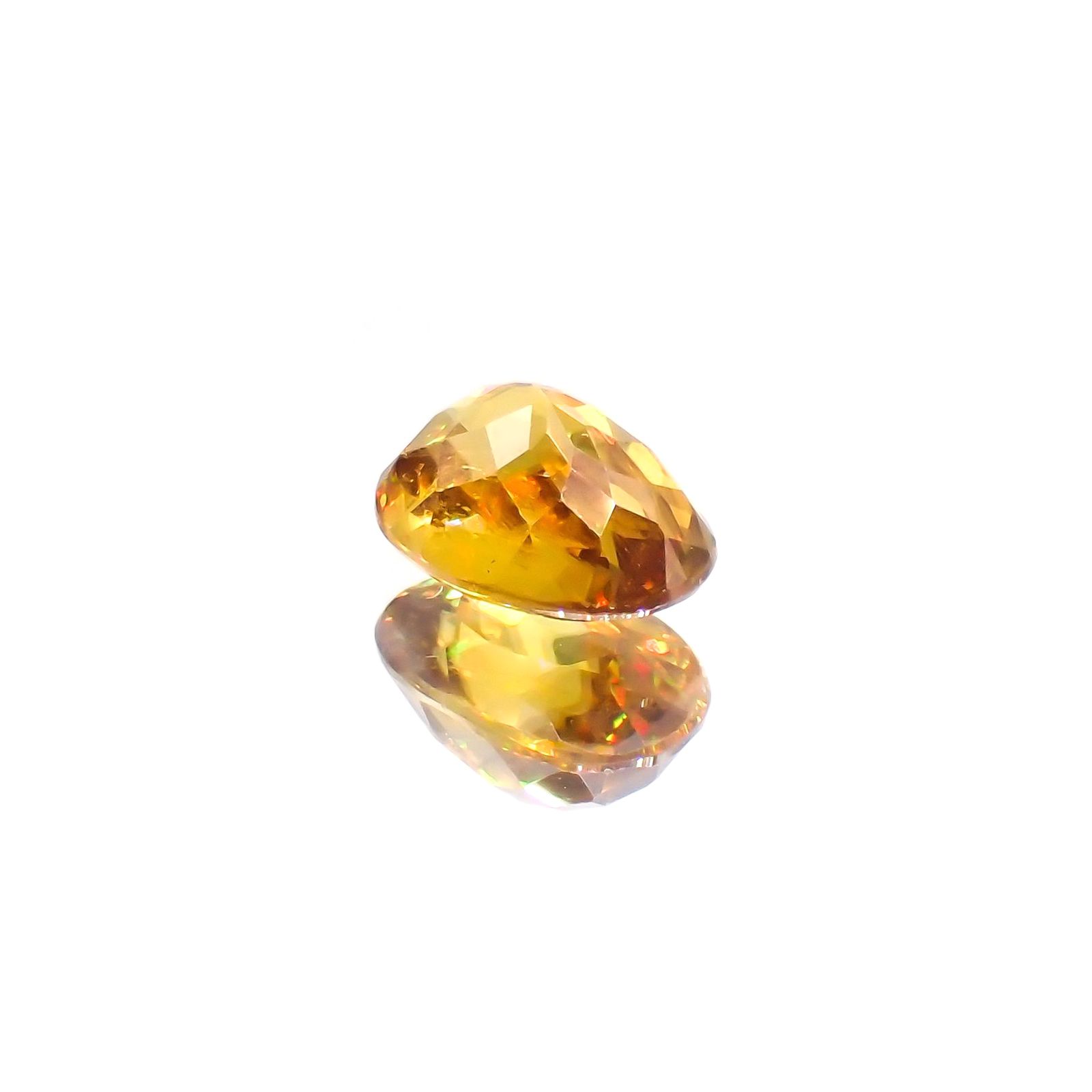 ゴールデンスフェーン(宝石名スフェーン) マダガスカル産 1.63ct 識別済[210812763]8.1×5.7mm前後