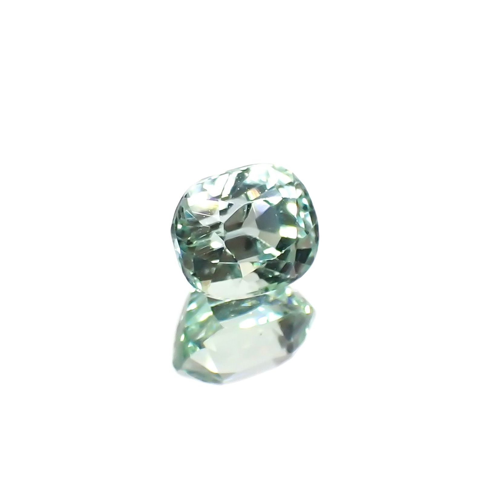 ブルーグリーントルマリン(宝石名トルマリン)アフガニスタン産 識別済 0.98ct / 6.1x5mm前後 [221018341]