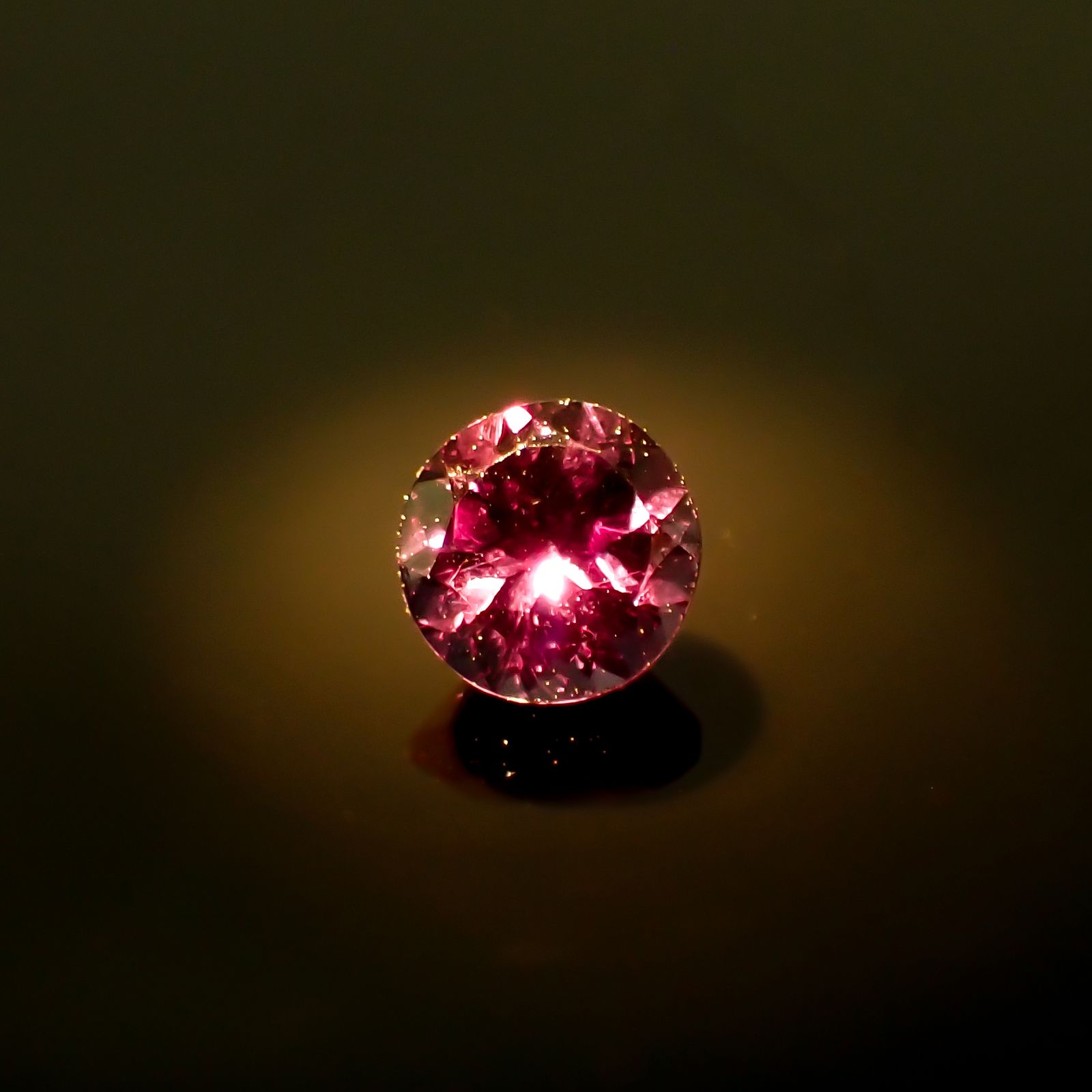 カラーチェンジガーネット アレキタイプ マダガスカル・ベキリー産 0.26ct[231224756]3.6x3.6mm前後