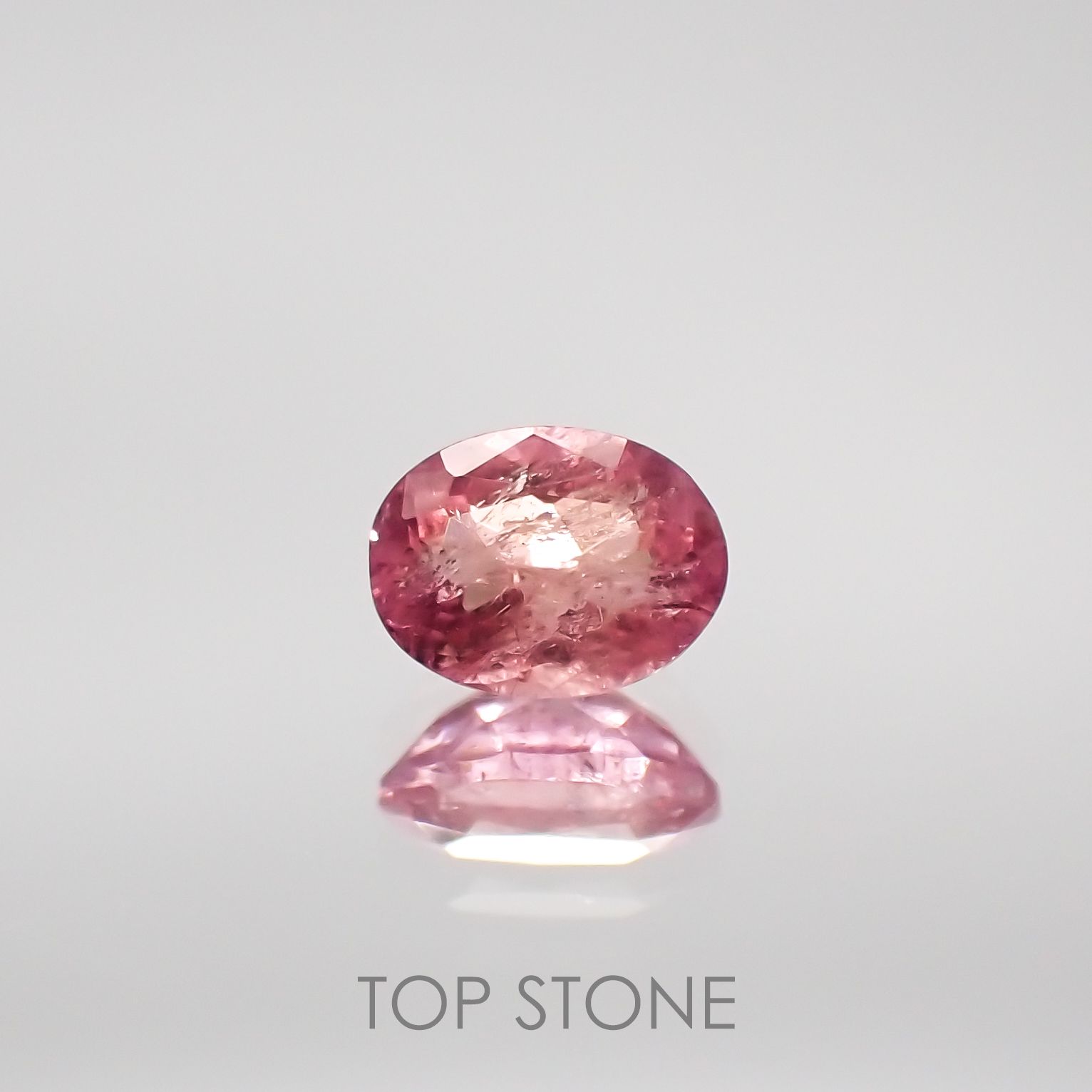 ペツォッタイト(ラズベリル) マダガスカル産 ルース 0.18ct[210611210]3.9×3mm前後
