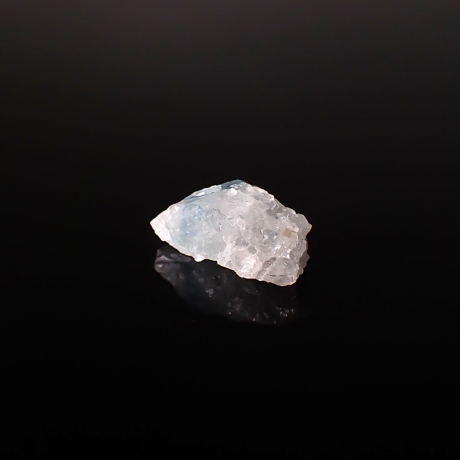 ユークレース 原石 ブラジル産 15.68ct / 23.1x10.4mm前後 [260231723]