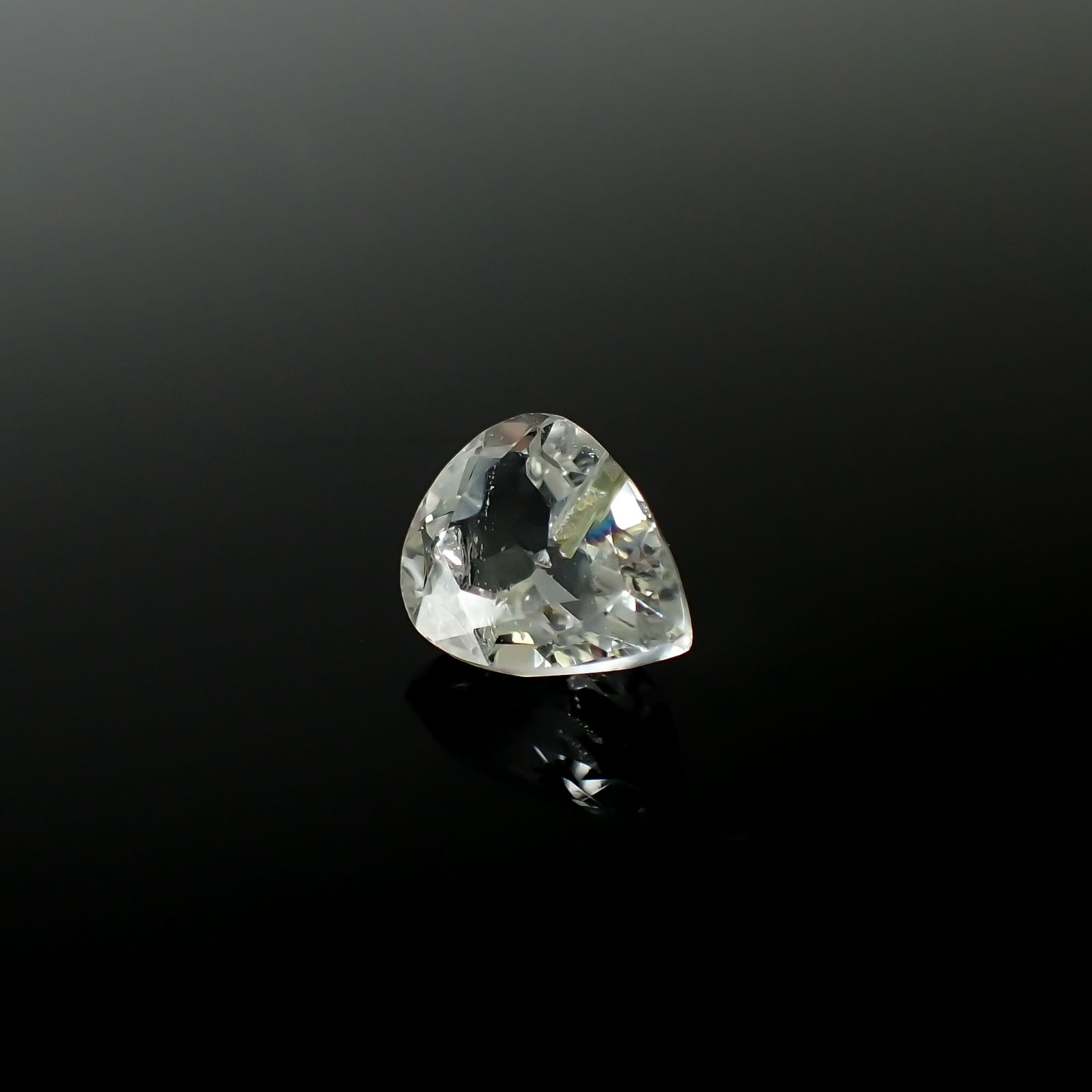 アパタイトイントパーズ(宝石名アパタイト イン トパーズ)ブラジル産 7.46ct 識別済[240225925]13.1x10.4mm前後