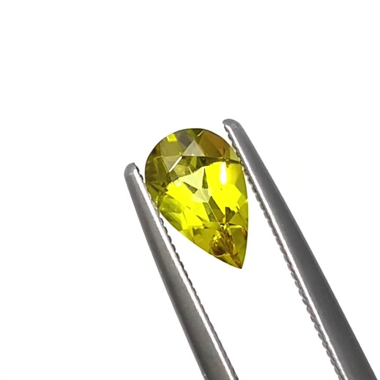カナリートルマリン ザンビア・カナリー鉱山産 0.70ct[240527561]7.8x4  