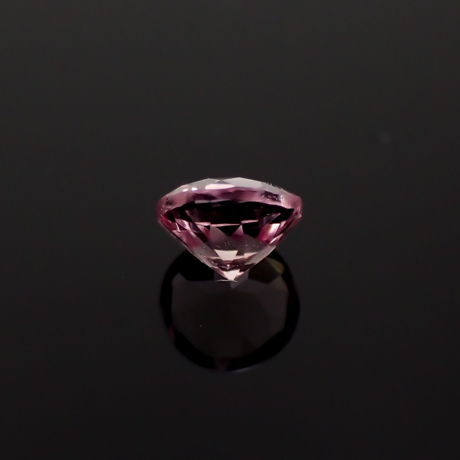 ドラゴンガーネット タンザニア産 0.35ct[230421448]4.1x4.1mm前後