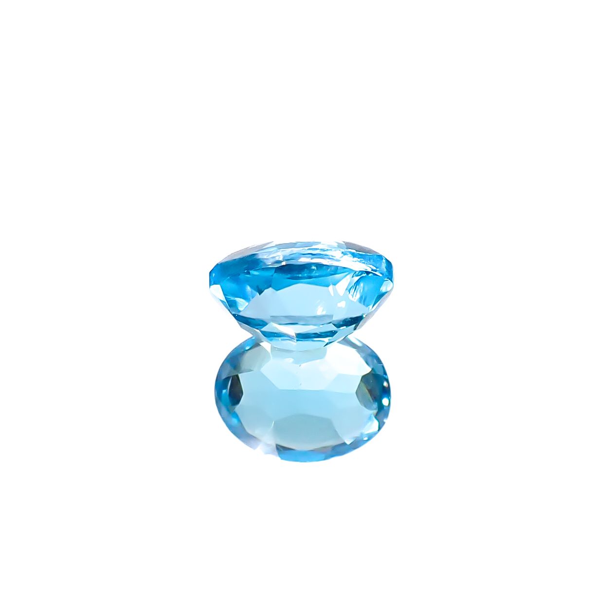 スイスブルートパーズ ブラジル産 1.76ct [241229578]7.9x6.2mm前後