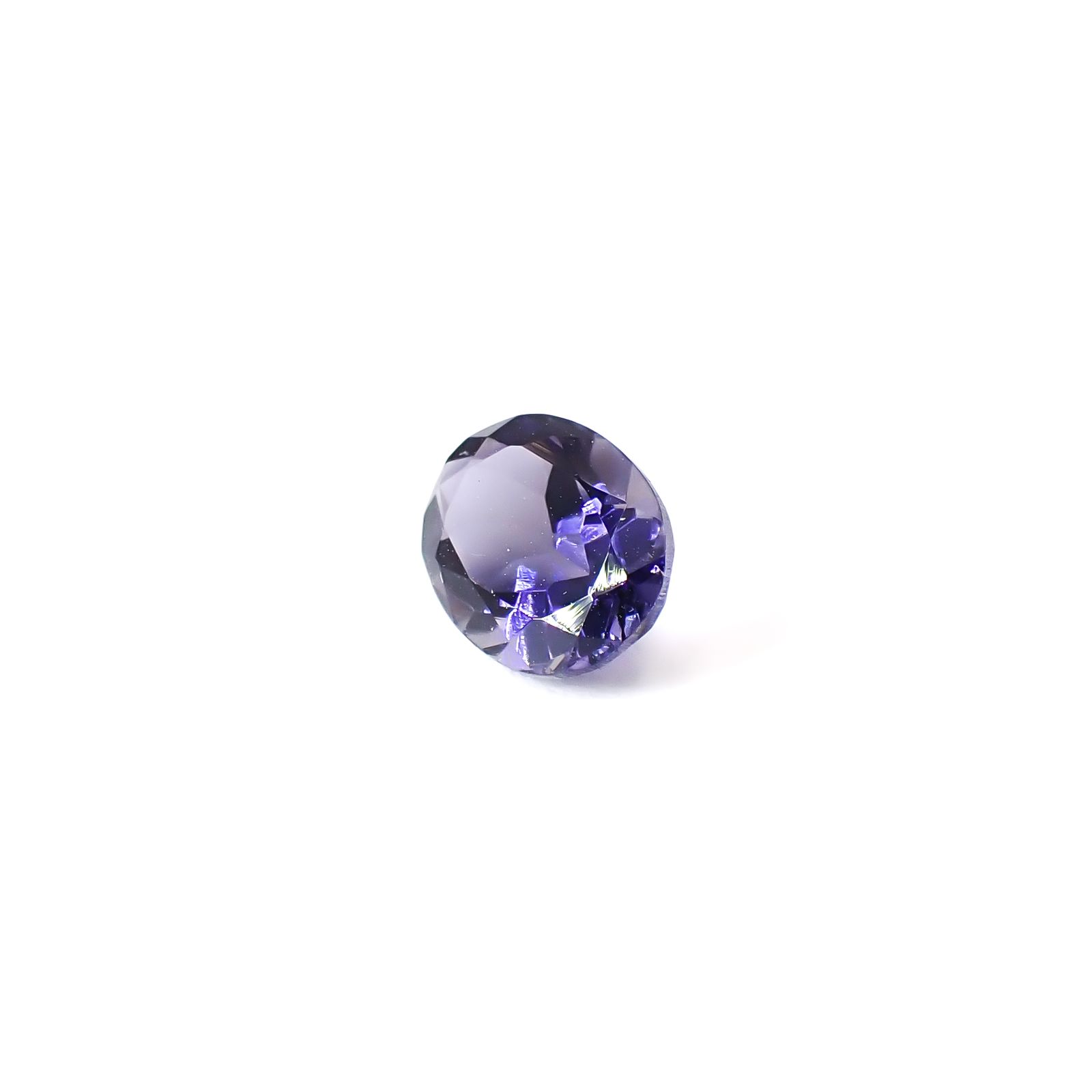 アイオライト タンザニア産 1.13ct / 8.1x6.2mm前後 [260231748]