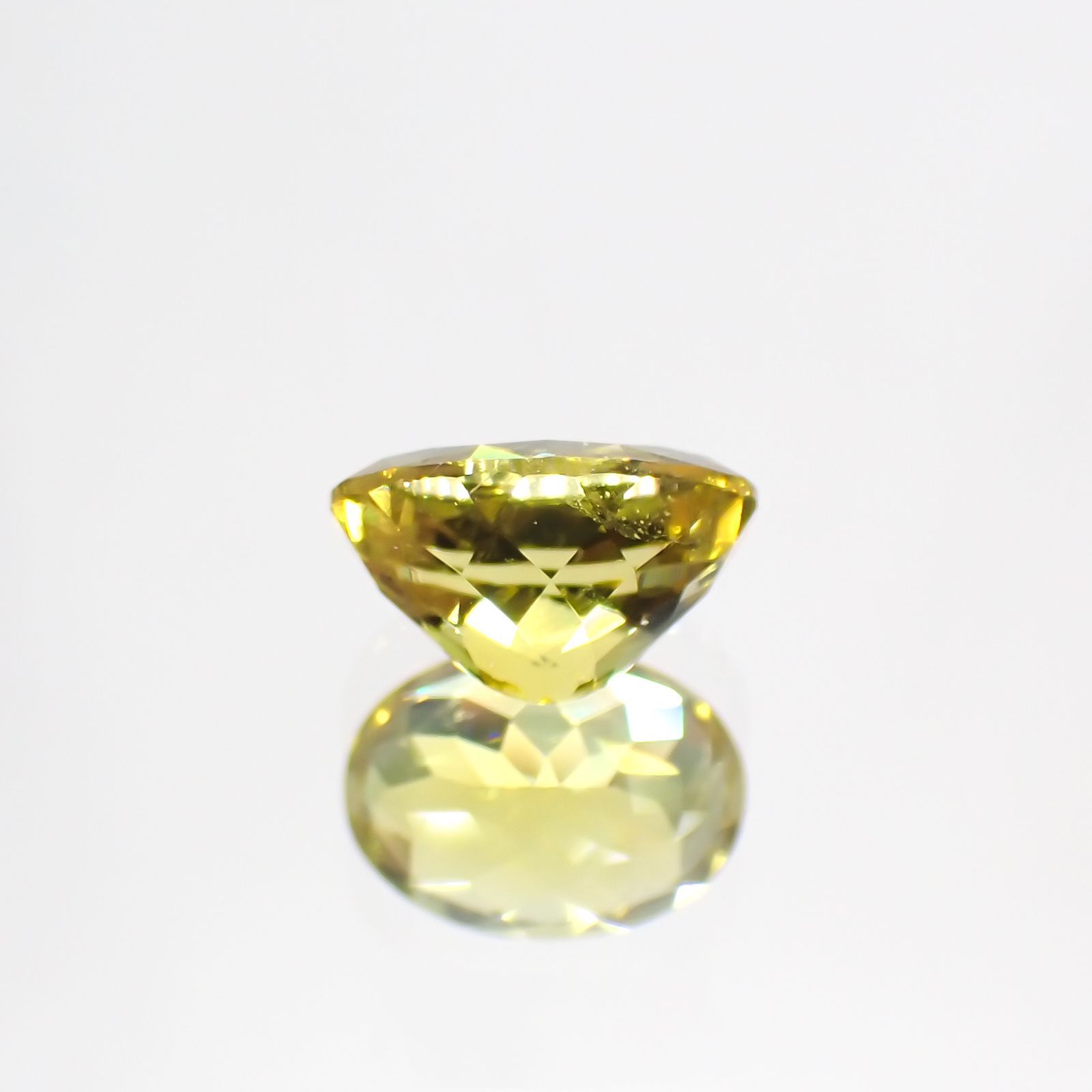 カナリートルマリン(宝石名イエロー・トルマリン)ザンビア・カナリー鉱山産 1.217ct ソ付(彩珠)[230522202]7.7x5.5mm前後