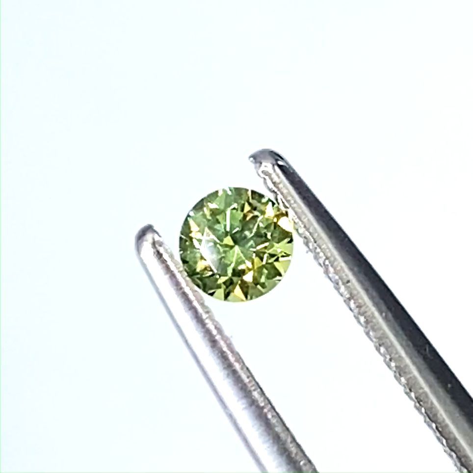 デマントイドガーネット(宝石名デマントイド・ガーネット)ロシア産 0.17ct 識別済[220616479]3.1x3.1mm前後 | TOP  STONE(トップストーン)