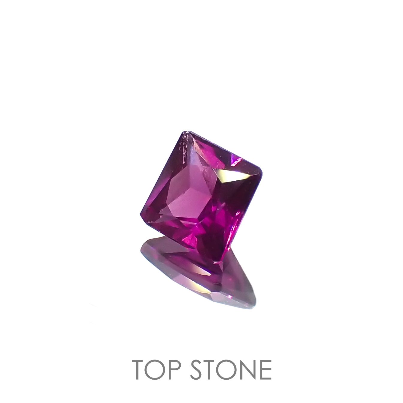 ◇プリンセスカット◇グレープガーネット(宝石名ガーネット)ブラジル産 0.74ct 識別済[220917709]4.9x4.9mm前後