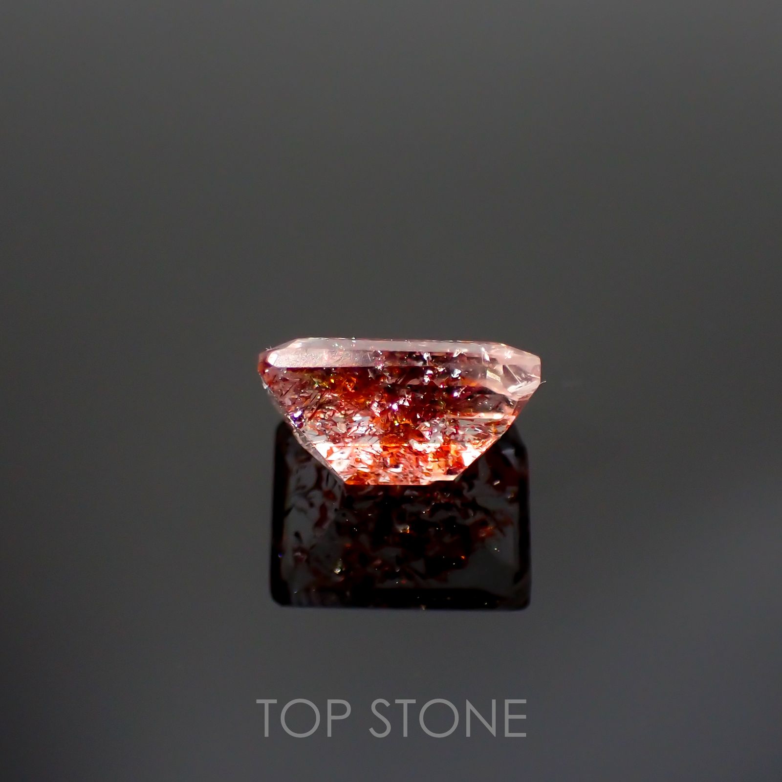 ファイヤークォーツ ナイジェリア産 1.89ct[220114755]8.8x6.6mm前後