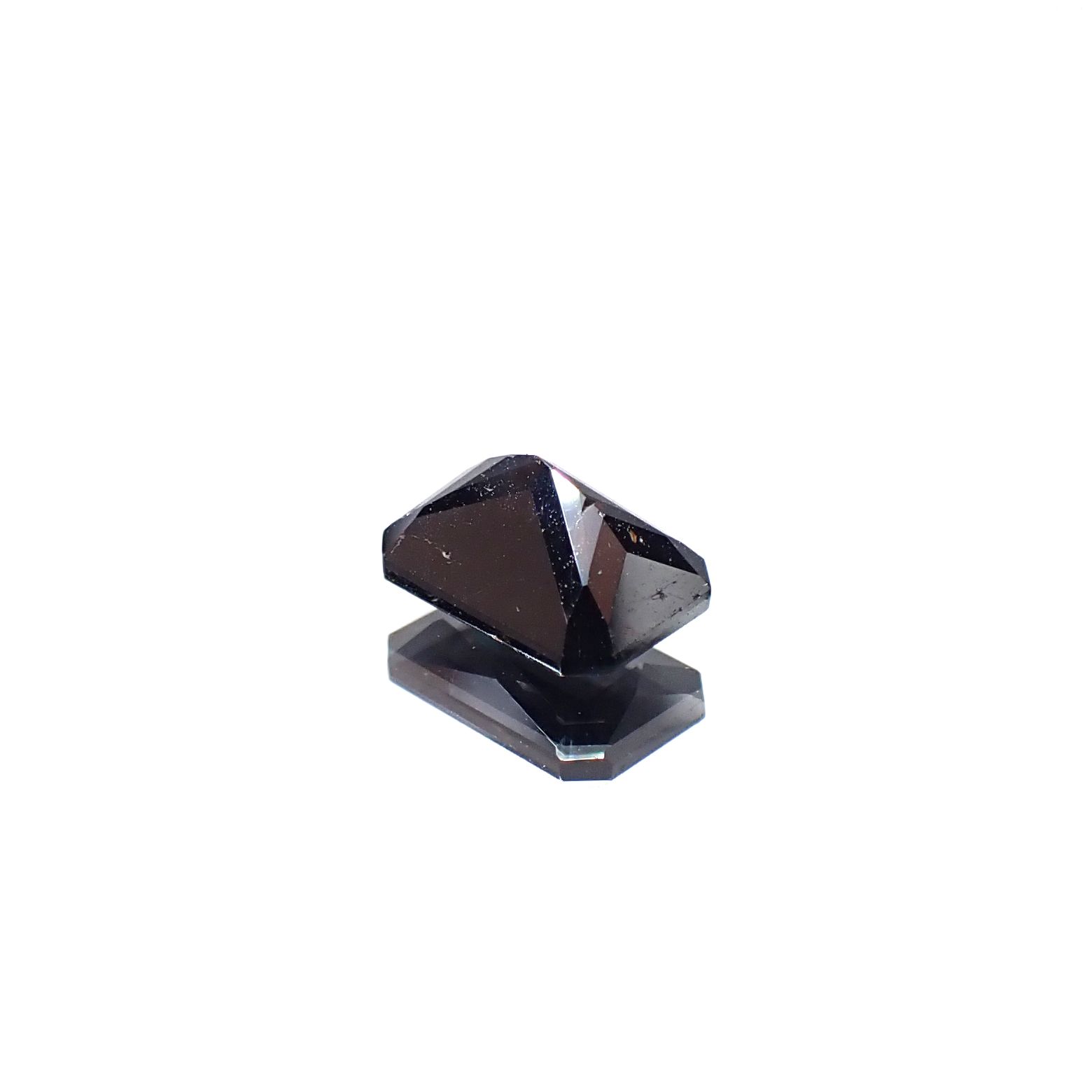 ルチル単結晶 ブラジル産 1.69ct [250630606]7.5x5.1mm前後
