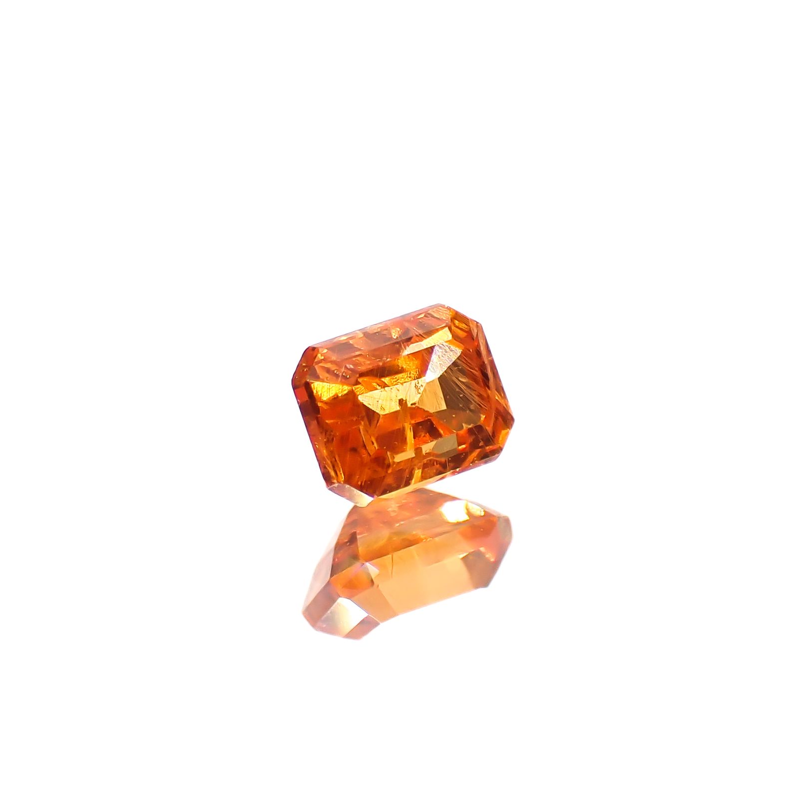 マンダリンガーネット マダガスカル産 0.21ct[240628220]3.3x2.6mm前後
