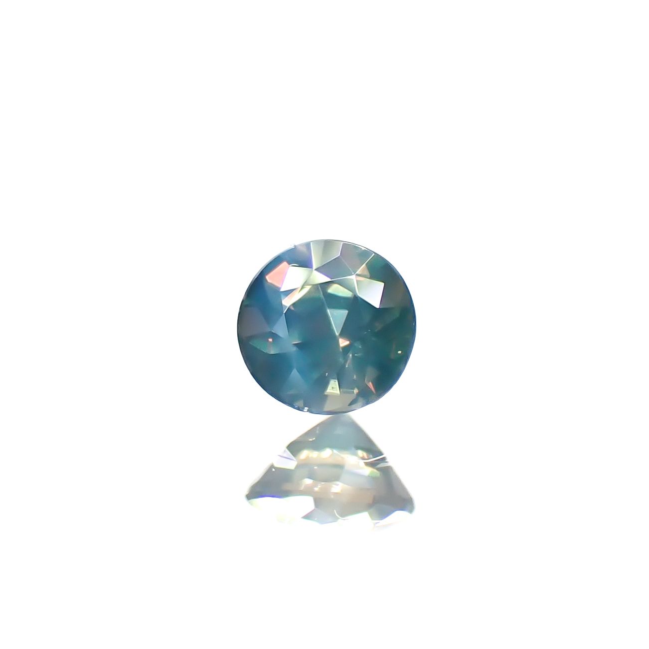 アレキサンドライトキャッツアイ ブラジル・ミナスジェライス州ヘマチタ鉱山産 0.076ct[240929039]2.4x2.4mm前後