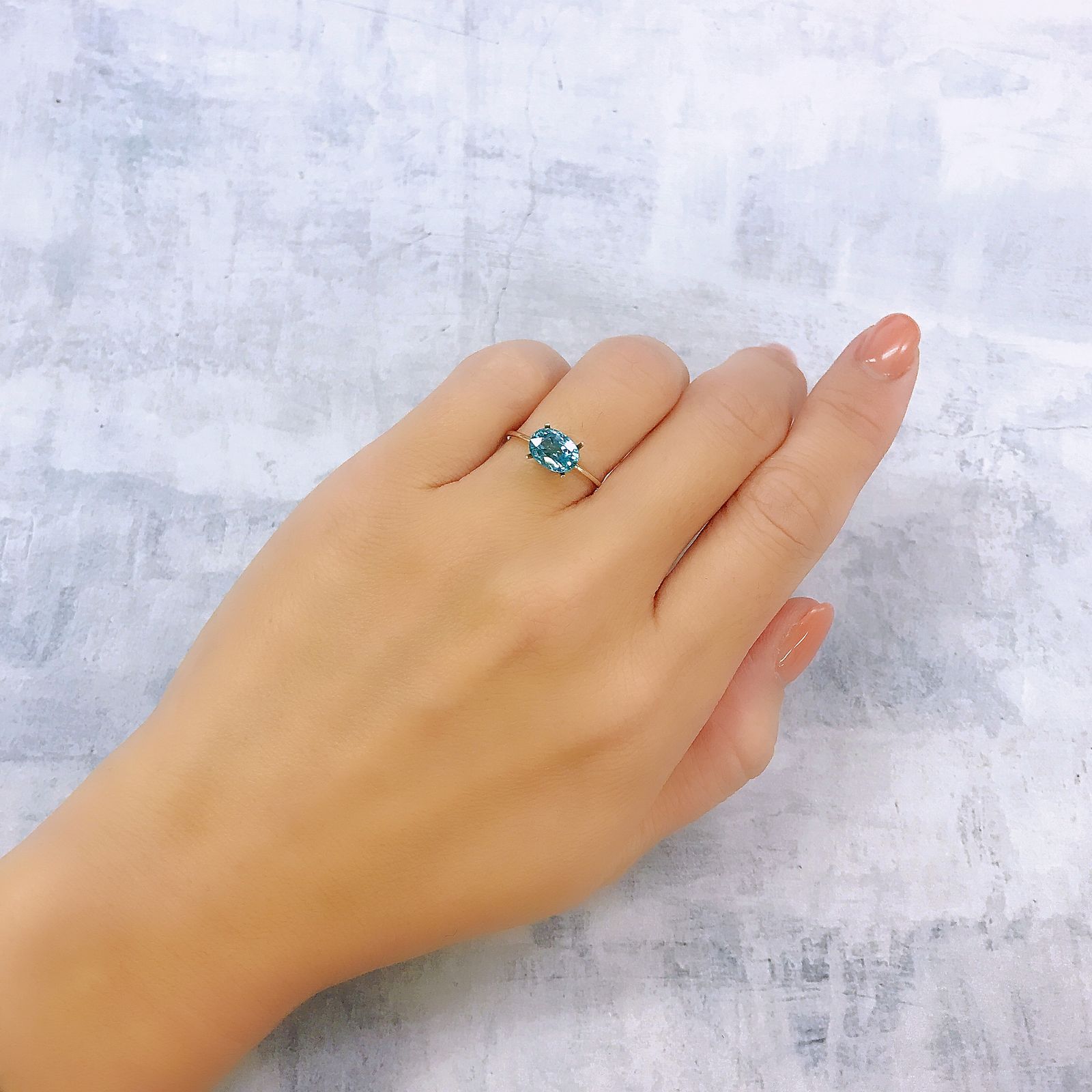 ブルージルコン(宝石名ジルコン)カンボジア産 2.51ct 識別済[220817502]8x5.9mm前後