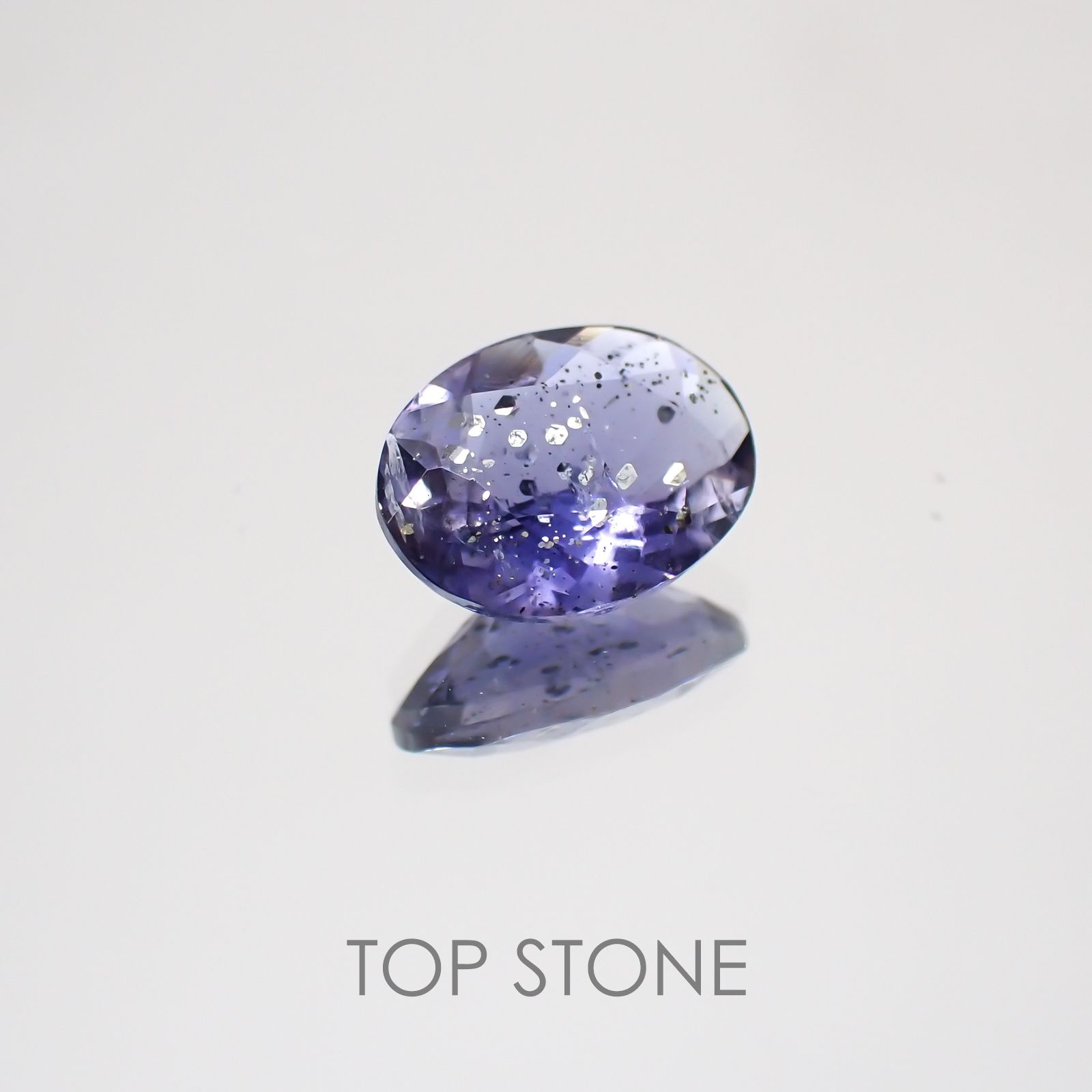 アイオライトサンストーン インド・ブラジル産 ルース 0.85ct[21019195]7.9×6mm前後