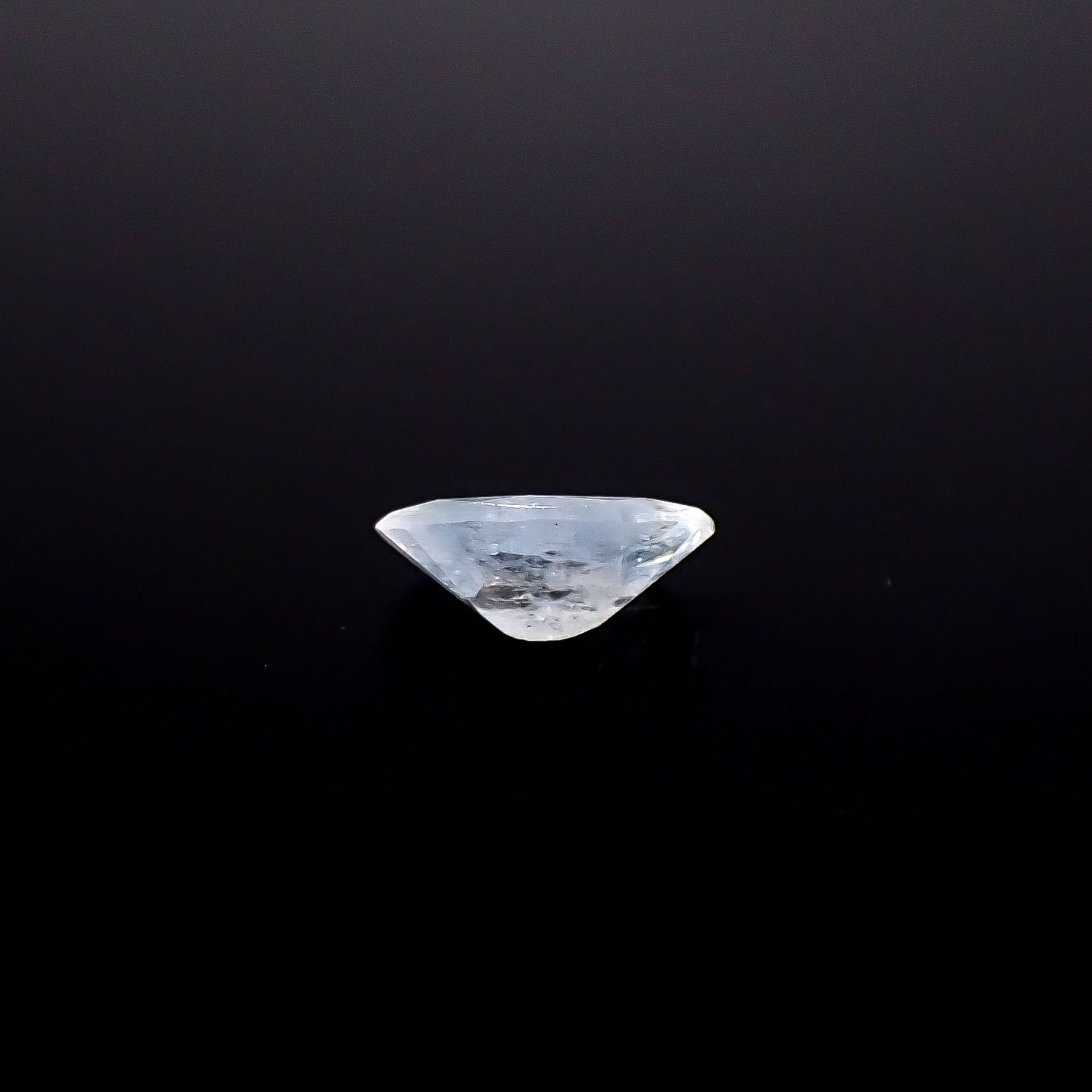 イリデッセンスアクアマリン ブラジル産 1.03ct / 8.7x6.7mm前後 [250730847]