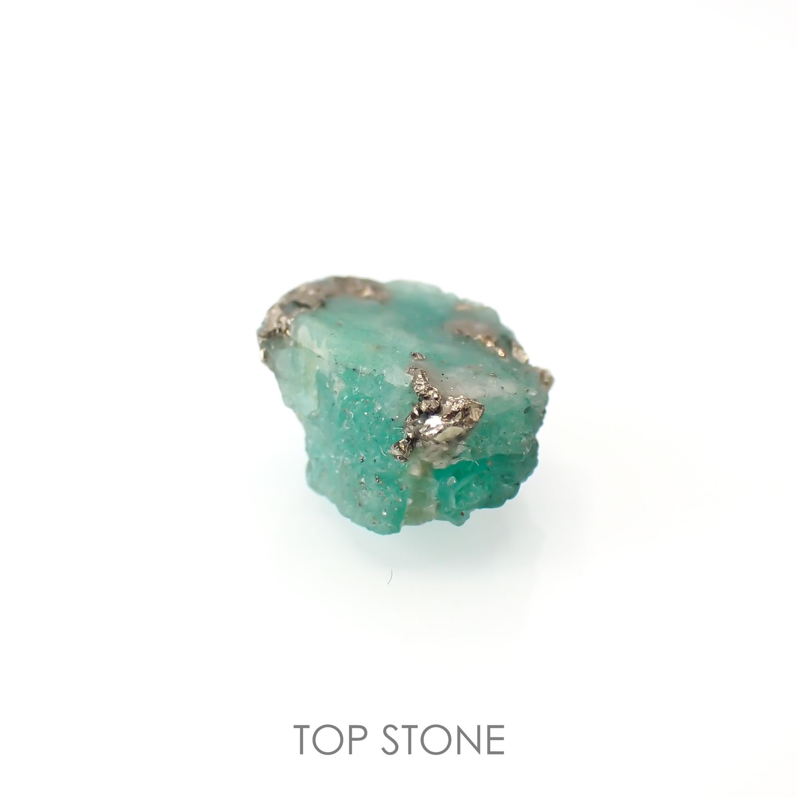 エメラルド(宝石名エメラルド/パイライト) コロンビア産 原石・結晶 6.91ct 識別済[211013647]14×9.7mm前後