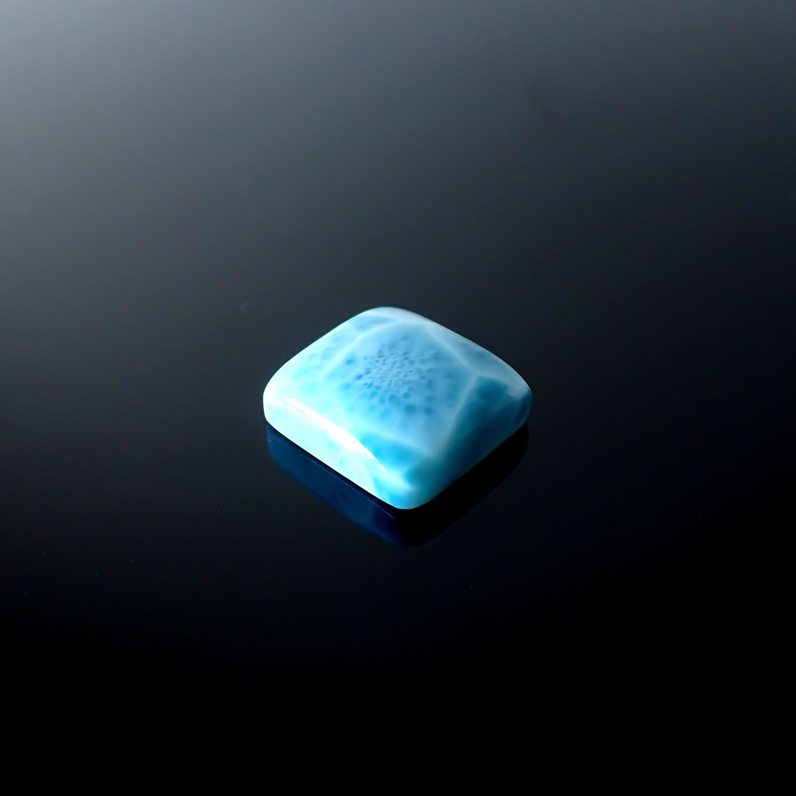 ラリマー ドミニカ共和国産 36.86ct / 20.7x19.3mm前後 [250630546]