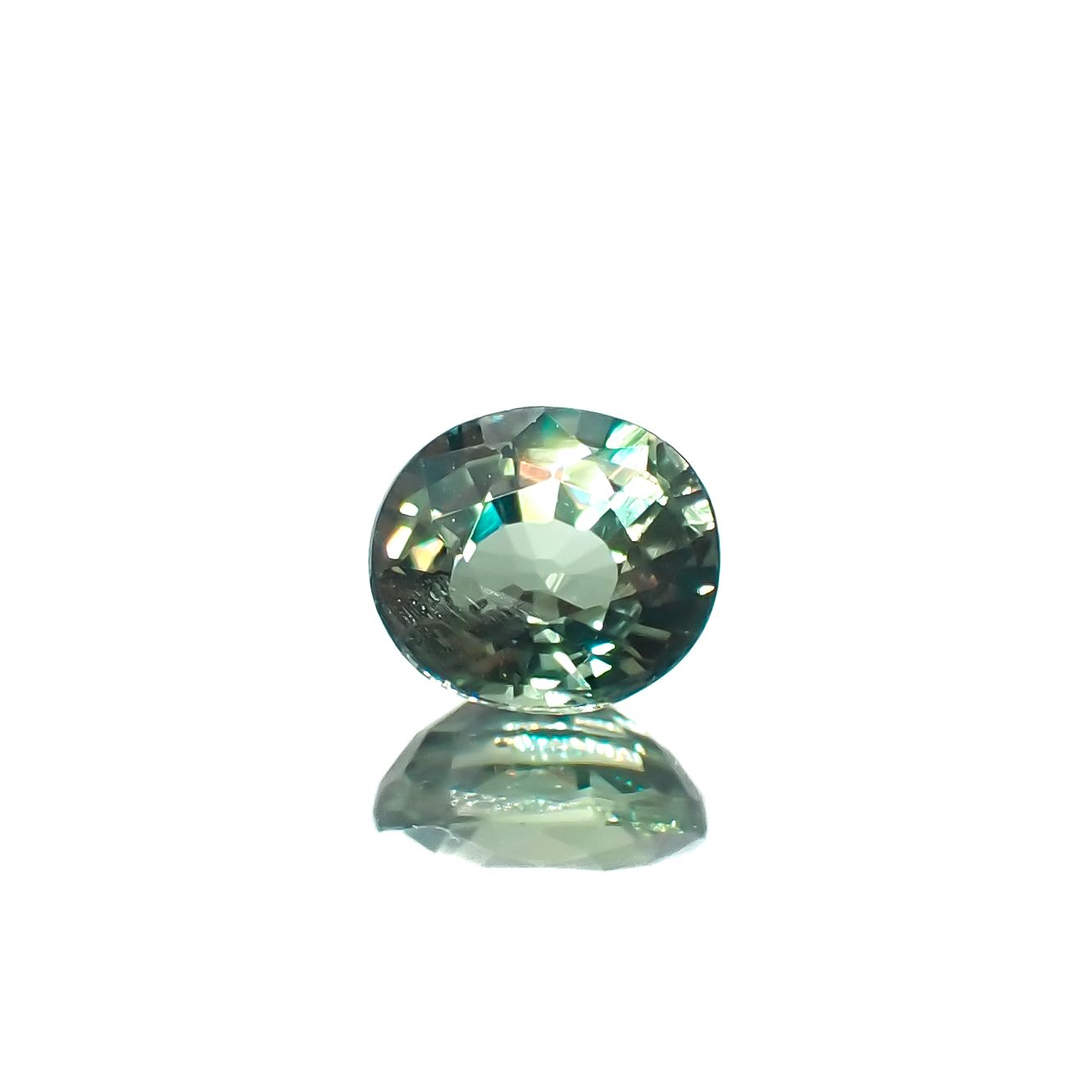 アレキサンドライト(宝石名アレキサンドライト)タンザニア産 0.48ct 識別済[230321356]4.7x4.2mm前後