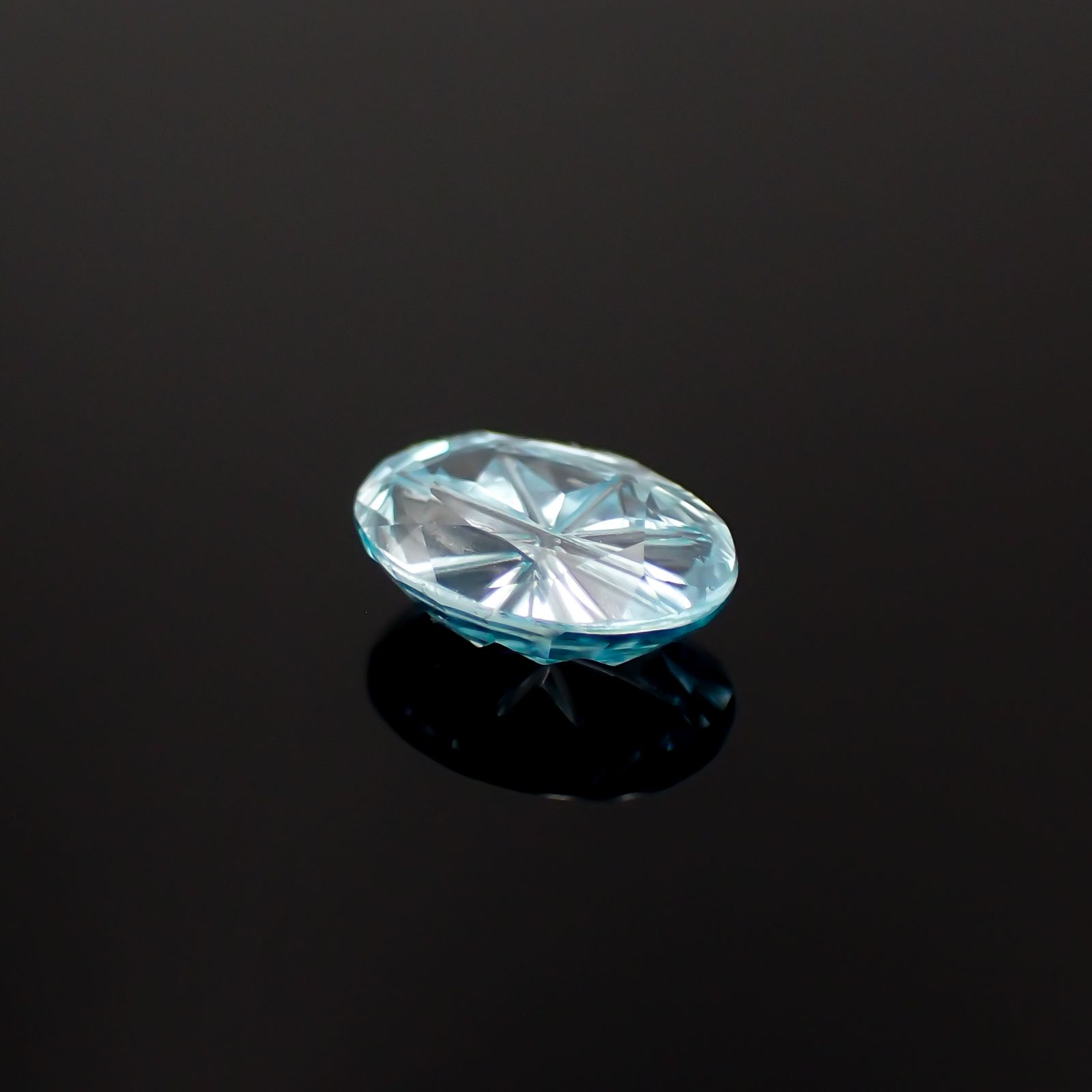 ◇甲州貴石切子Plus Three◇ブルージルコン カード付き カンボジア産 1.58ct[231225070]8.2x6.1mm前後