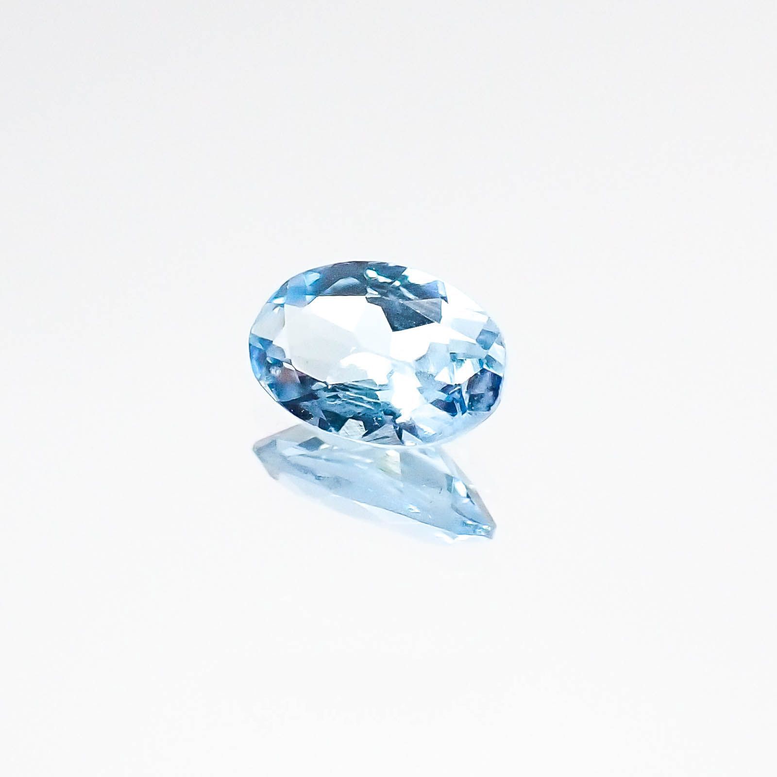 アクアマリン サンタマリアカラー(宝石名アクアマリン)モザンビーク産 0.35ct 識別済[230622259]6.1x4mm前後