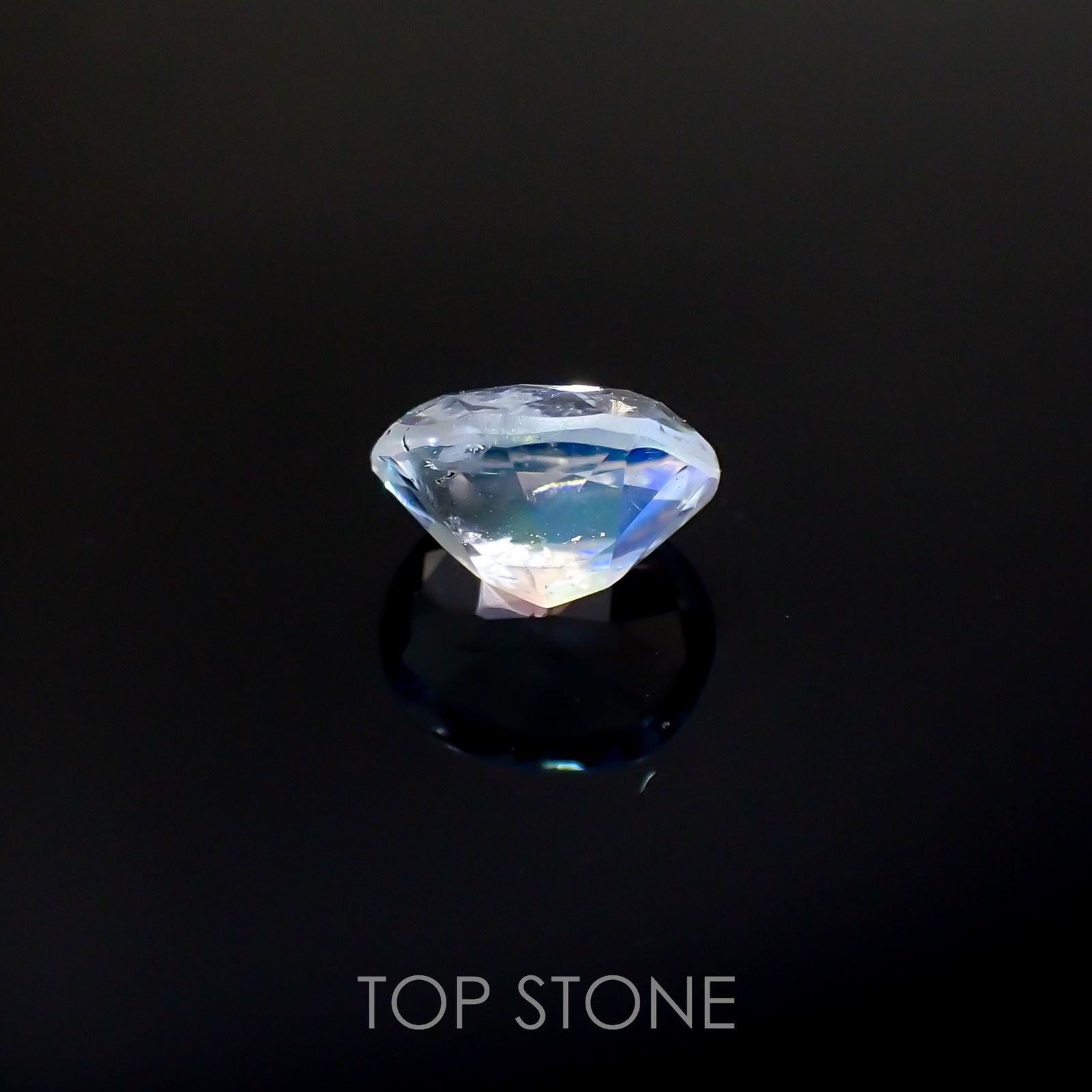 レインボームーンストーン(宝石名ラブラドライト)タンザニア産 0.65ct 識別済[220616644]6.3x5mm前後