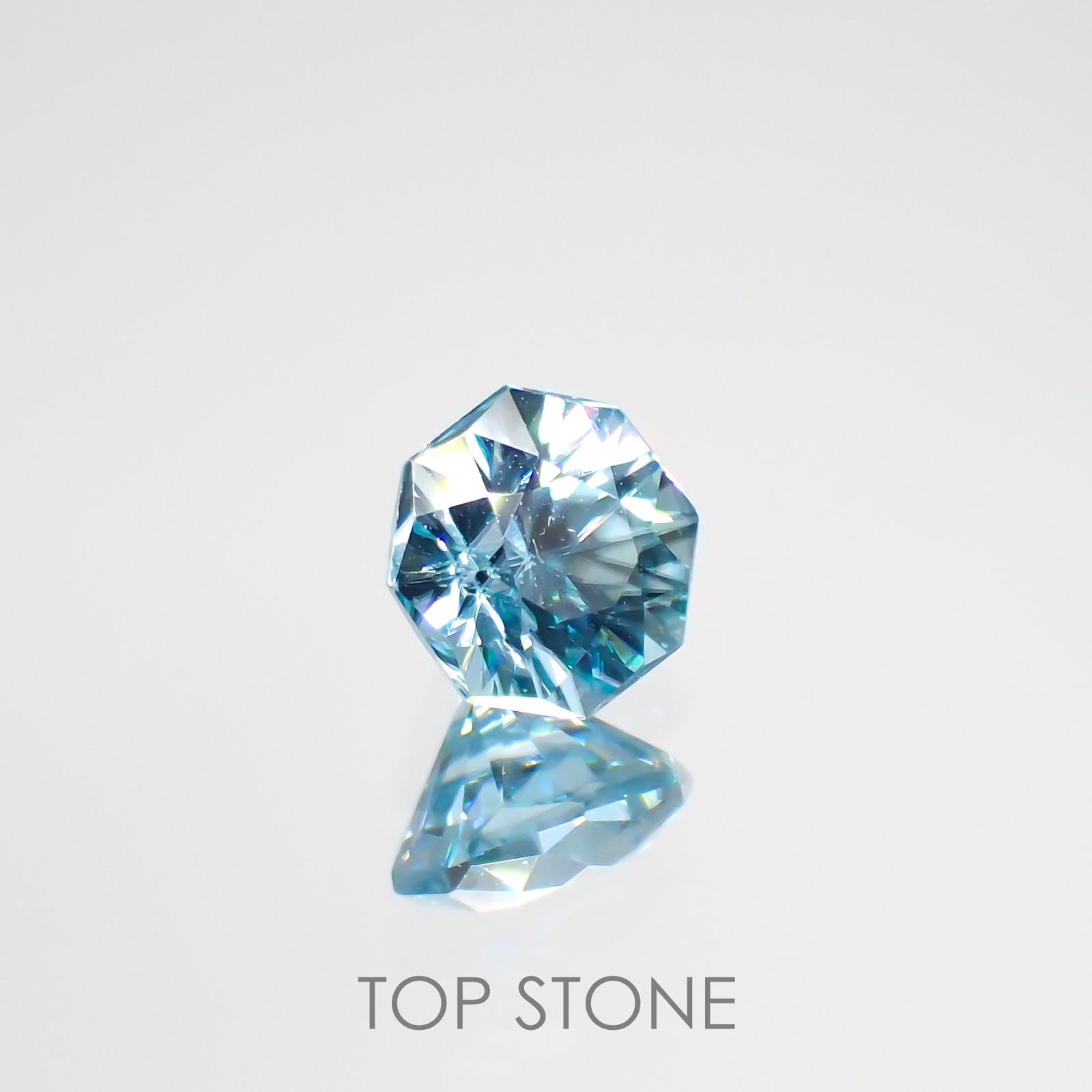 ◇オクタゴンカット◇ブルージルコン カンボジア産 ルース 0.8ct[210913357]4.9×4.8mm前後