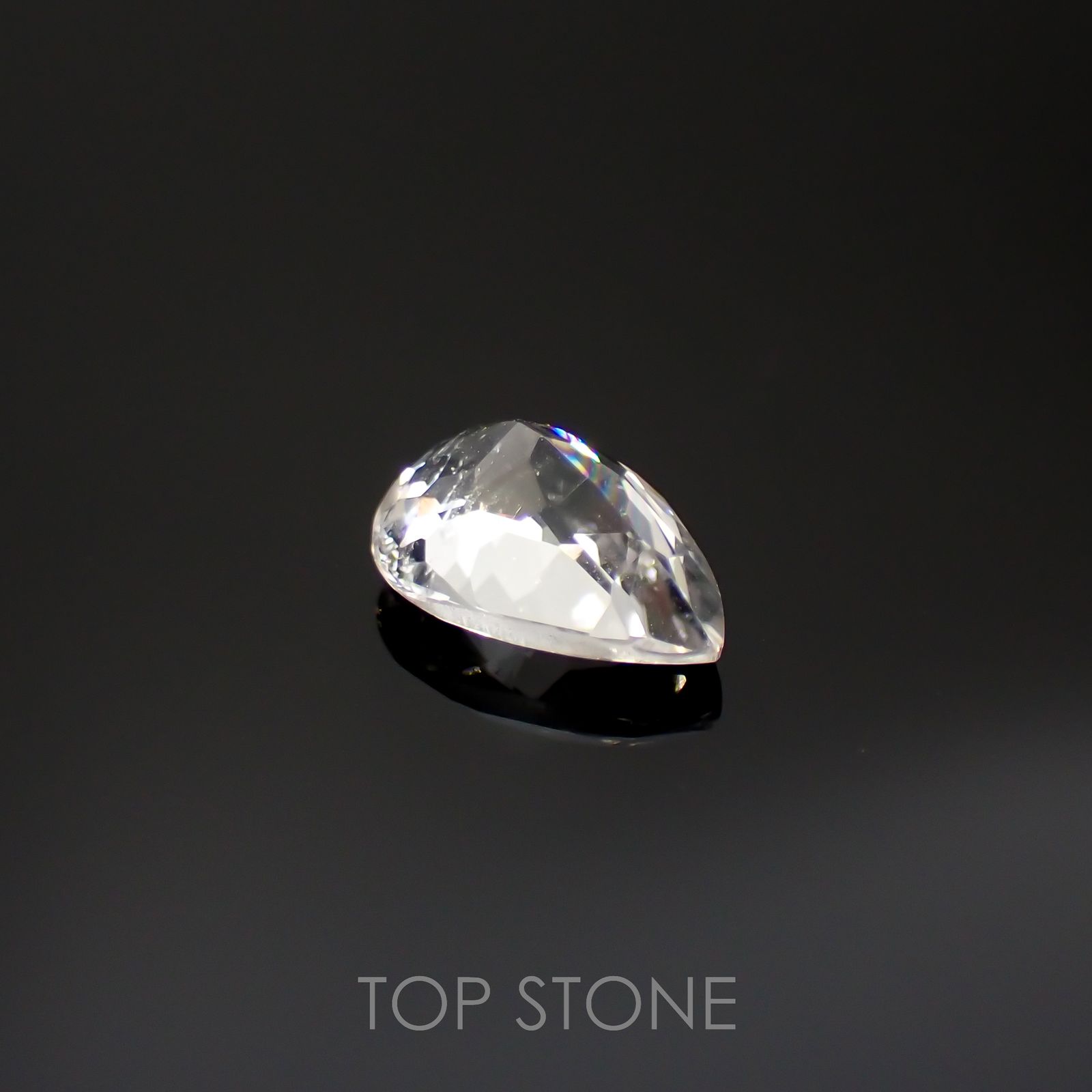 フェナカイト(宝石名フェナカイト)マダガスカル産 1.18ct 識別済[220817209]8.6x6mm前後