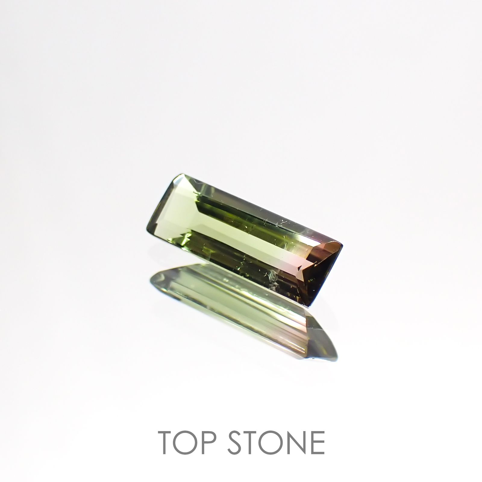 バイカラートルマリン(宝石名バイカラー・トルマリン) ブラジル産 0.60ct 識別済[211013627]9.1×3.2mm前後