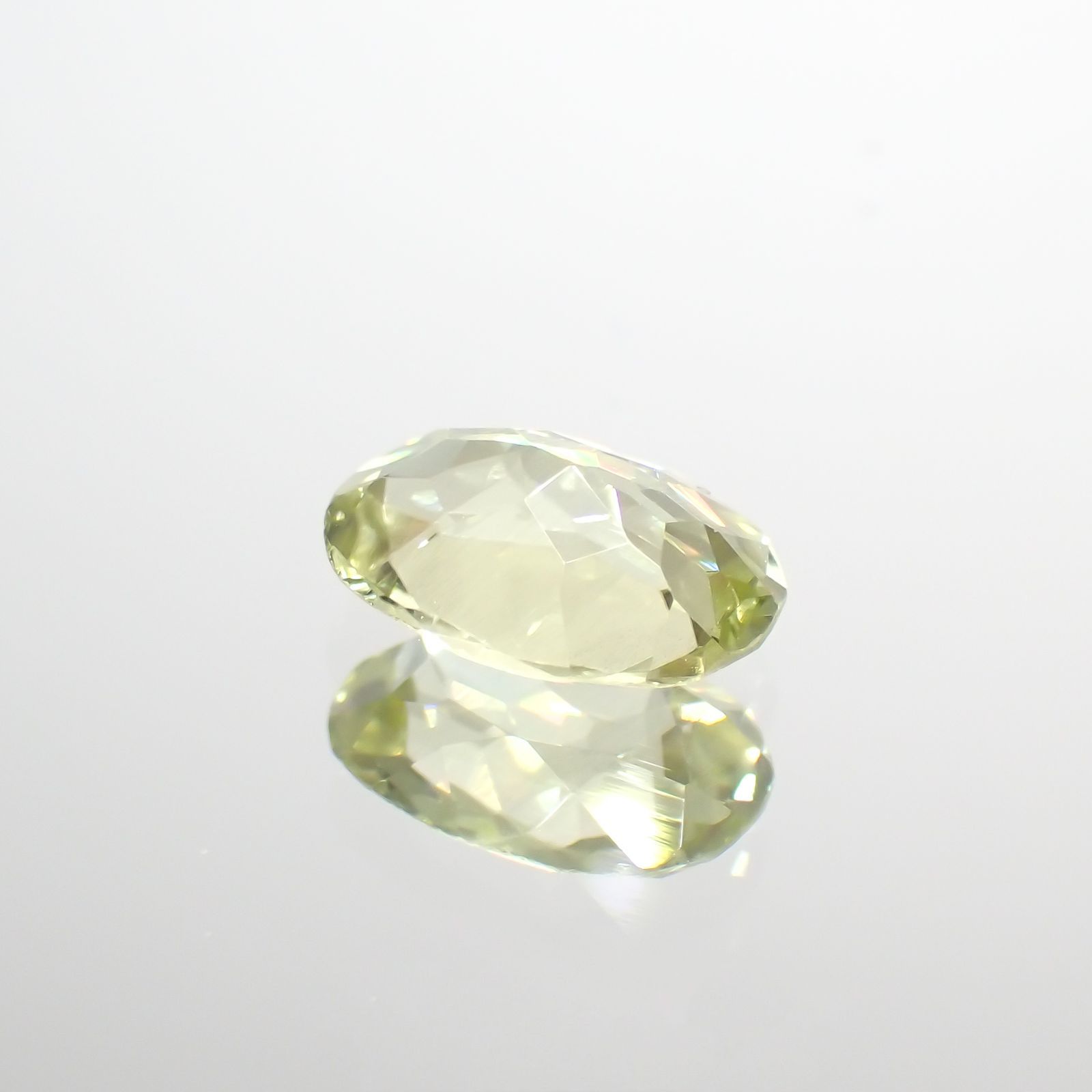 シリマナイト(宝石名シリマナイト)インド産 1.09ct 識別済[211113691]7.9x5.9mm前後