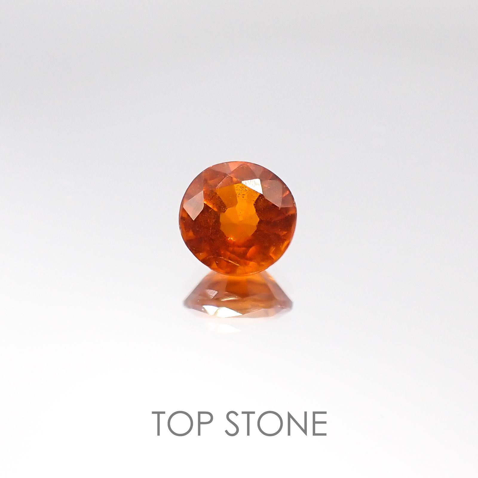 オレンジカイヤナイト タンザニア産 ルース 0.98ct[20105989]6.1×6mm前後