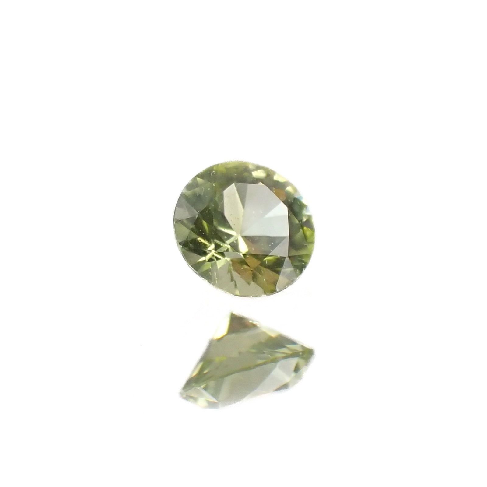 パラサイティックペリドット(宝石名ペリドット)採取地：ロシア 0.096ct 識別済[220616243]2.9x2.8mm前後