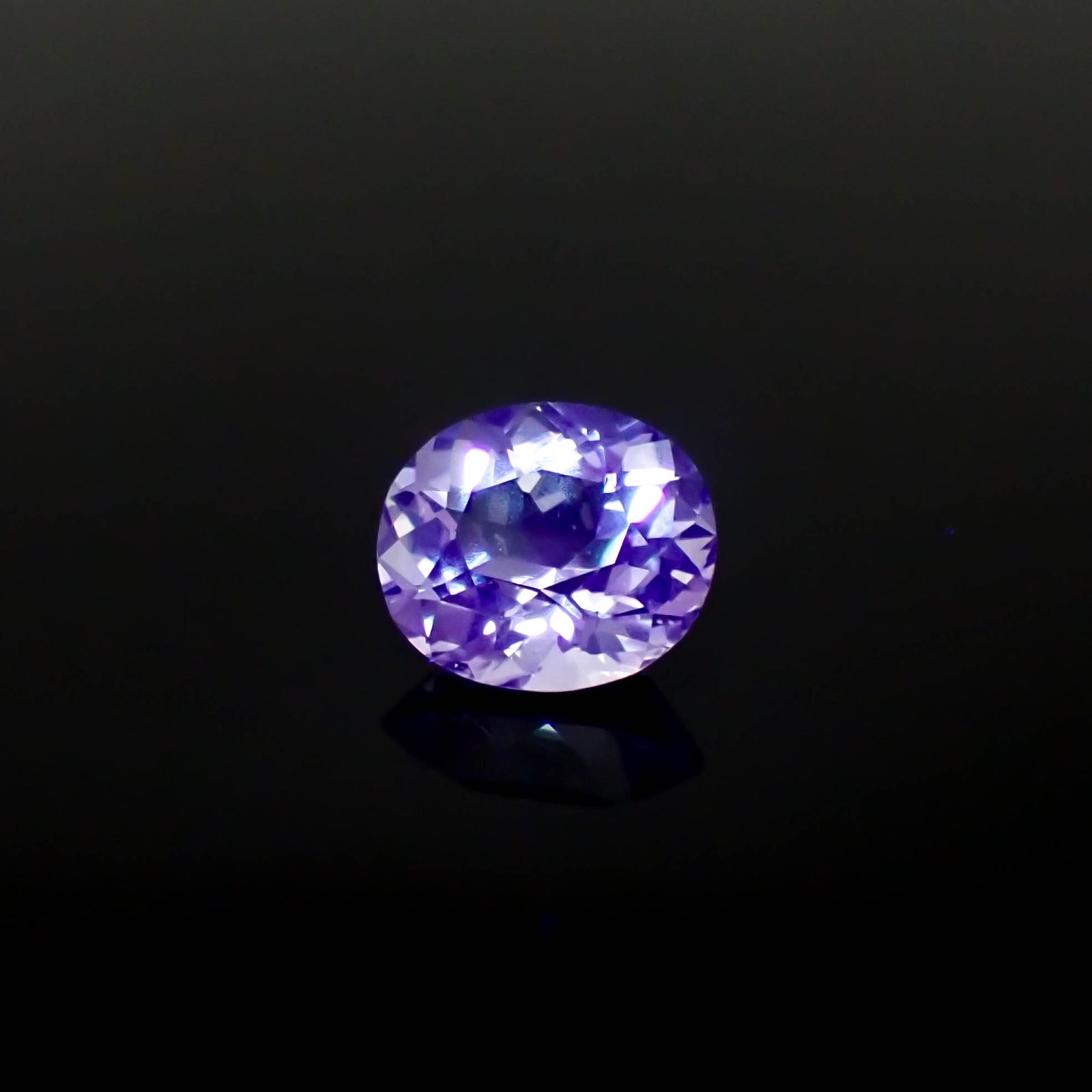 オーソクレース(宝石名ホワイト・オーソクレース)マダガスカル産 6.849ct ソ付(彩珠)[250530413]13.8x12.1mm前後