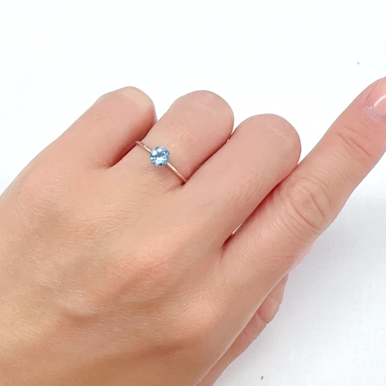 アクアマリン(宝石名アクアマリン)モザンビーク産 0.47ct 識別済