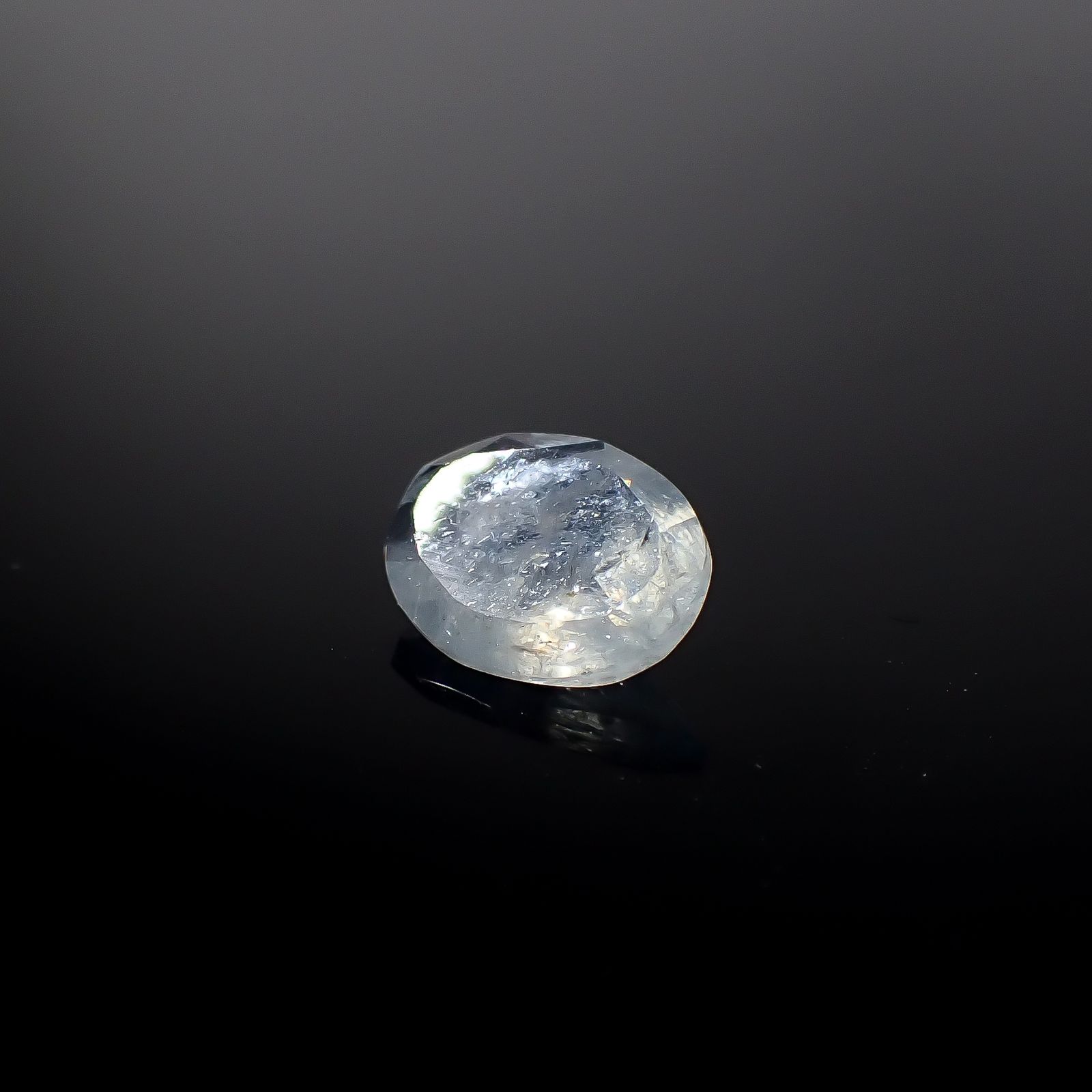 イリデッセンスアクアマリン ブラジル産 1.60ct [250730705]10.1x7.4mm前後