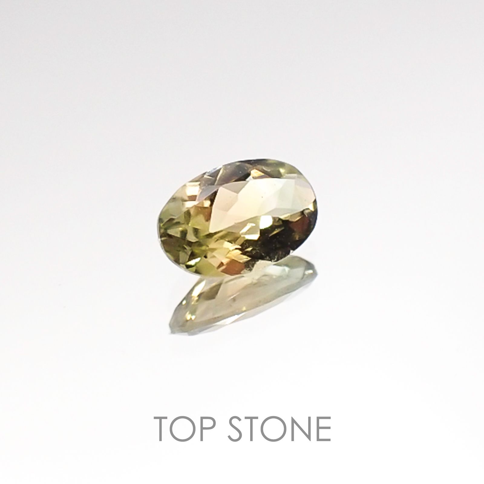 パーティカラートルマリン(宝石名パーティカラード・トルマリン) ブラジル産 0.40ct 識別済[20106474]6.3×4mm前後