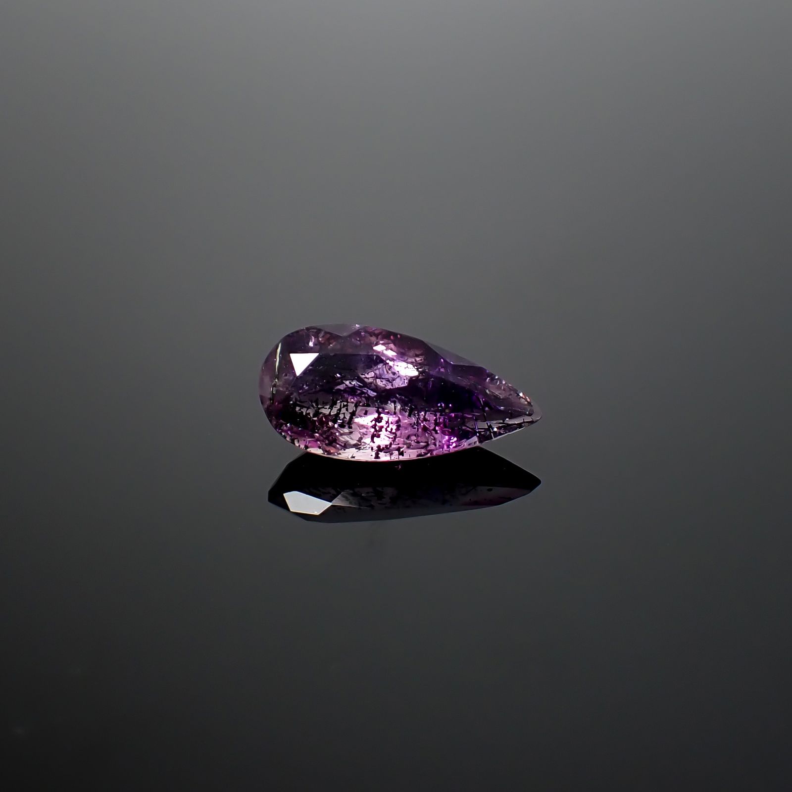 アメジストエレスチャル ブラジル産 3.45ct / 16x7.6mm前後 [260933034]